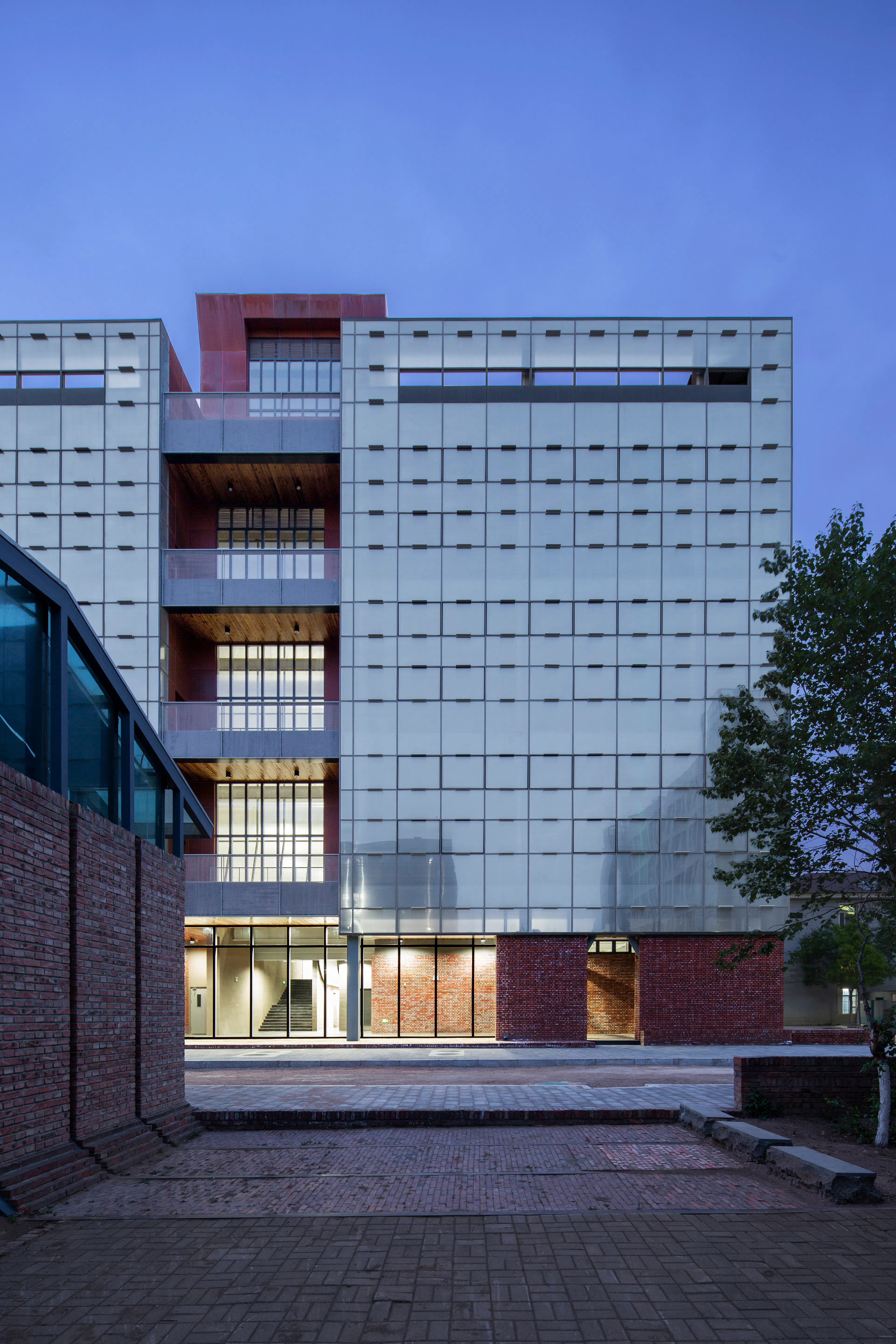 Architectural Experimental Innovation Center of Inner Mongolia University of Technology — 1