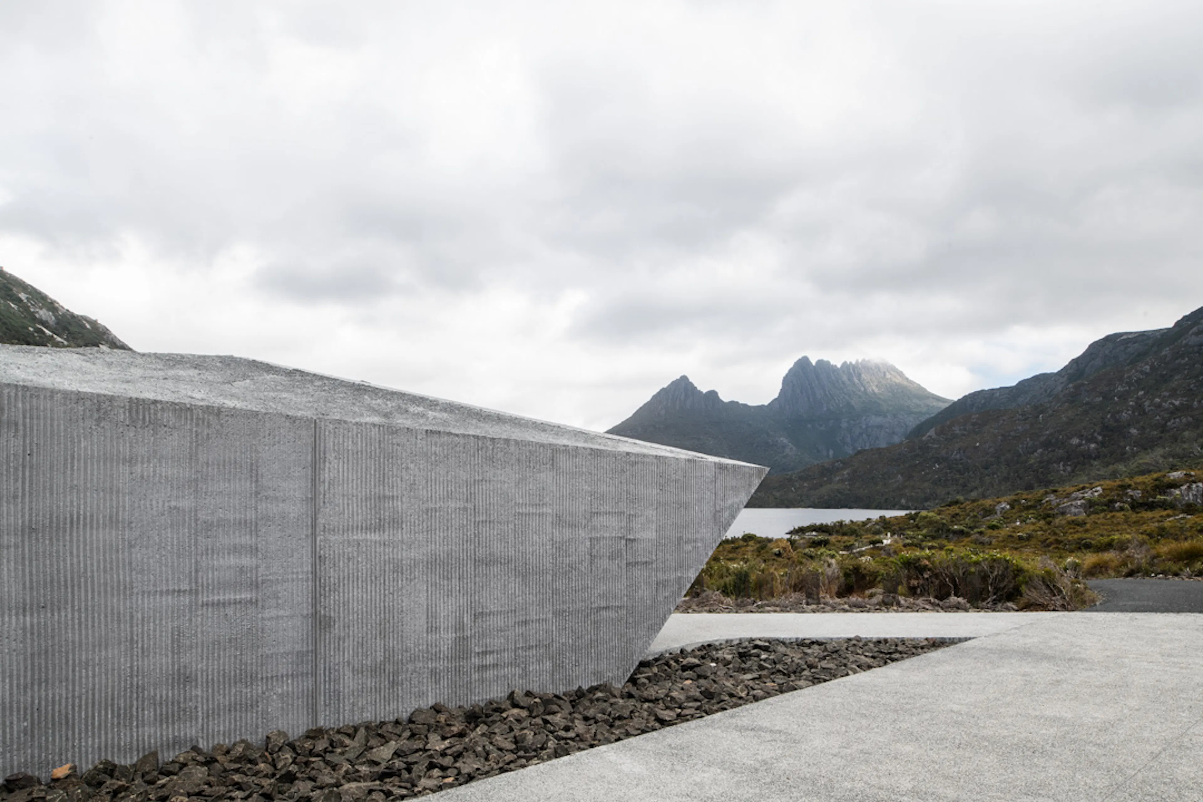 Dove Lake Viewing Shelter — 2