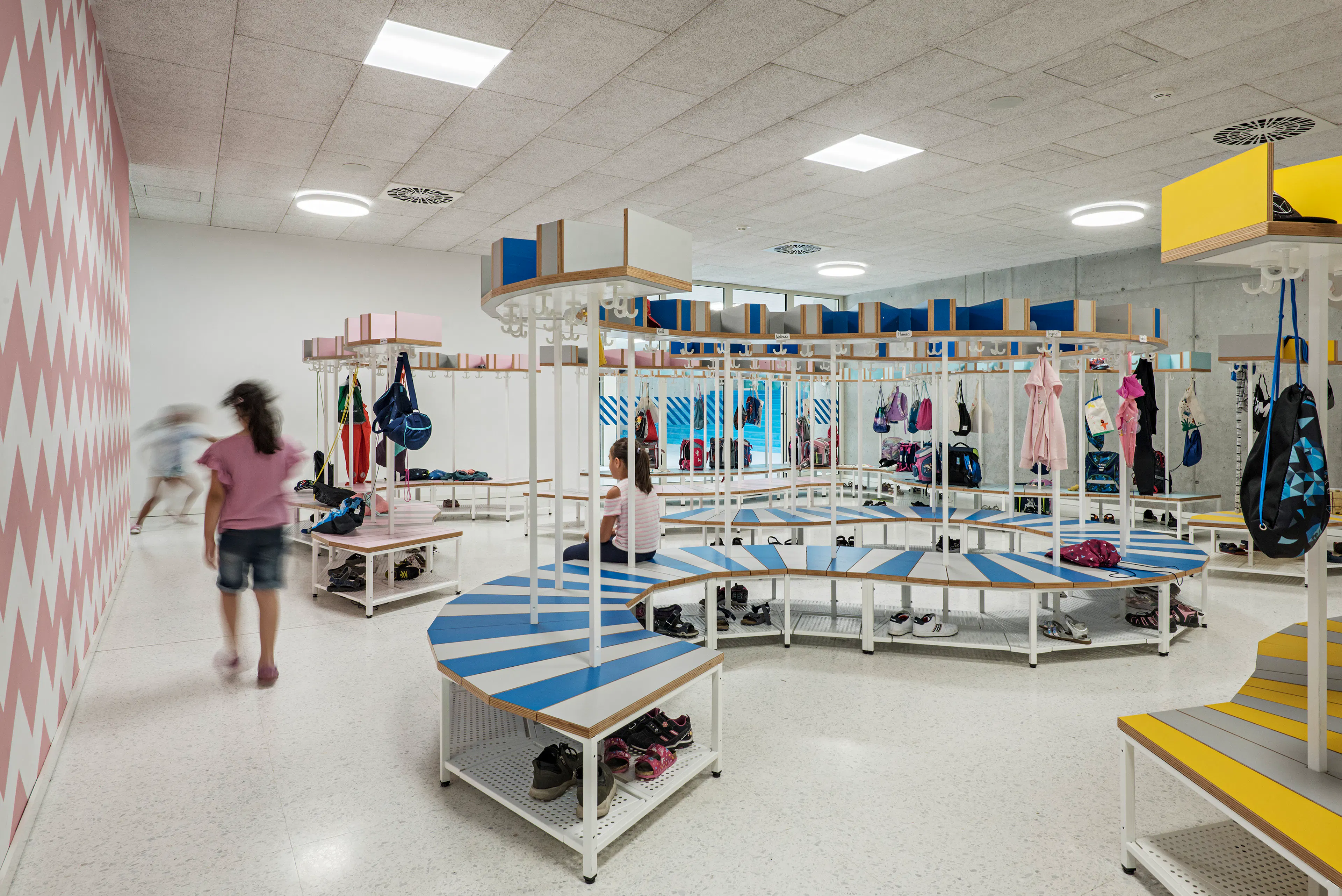 Längenfeldgasse Primary and Vocational School — 1