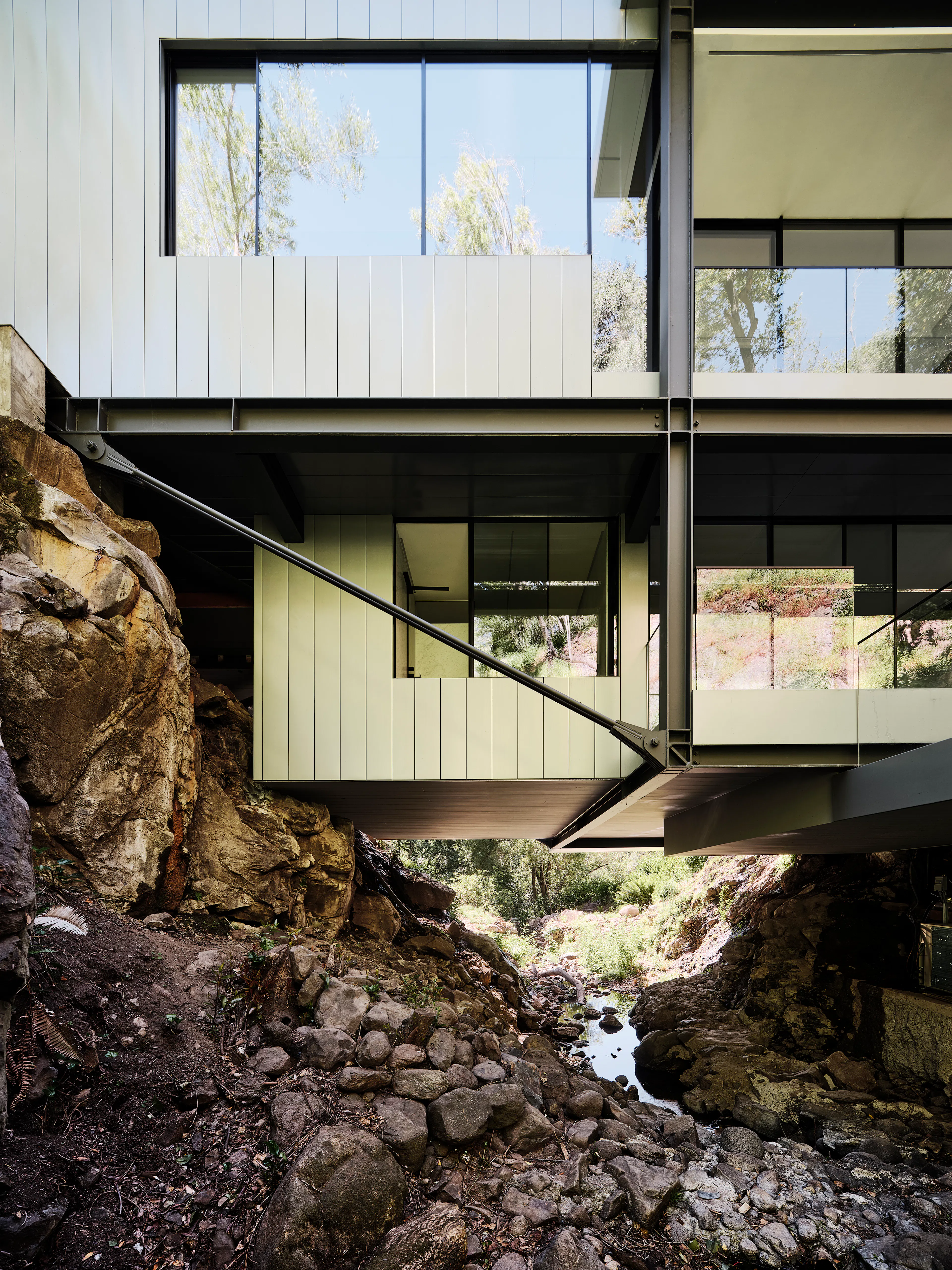 Suspension House — 2