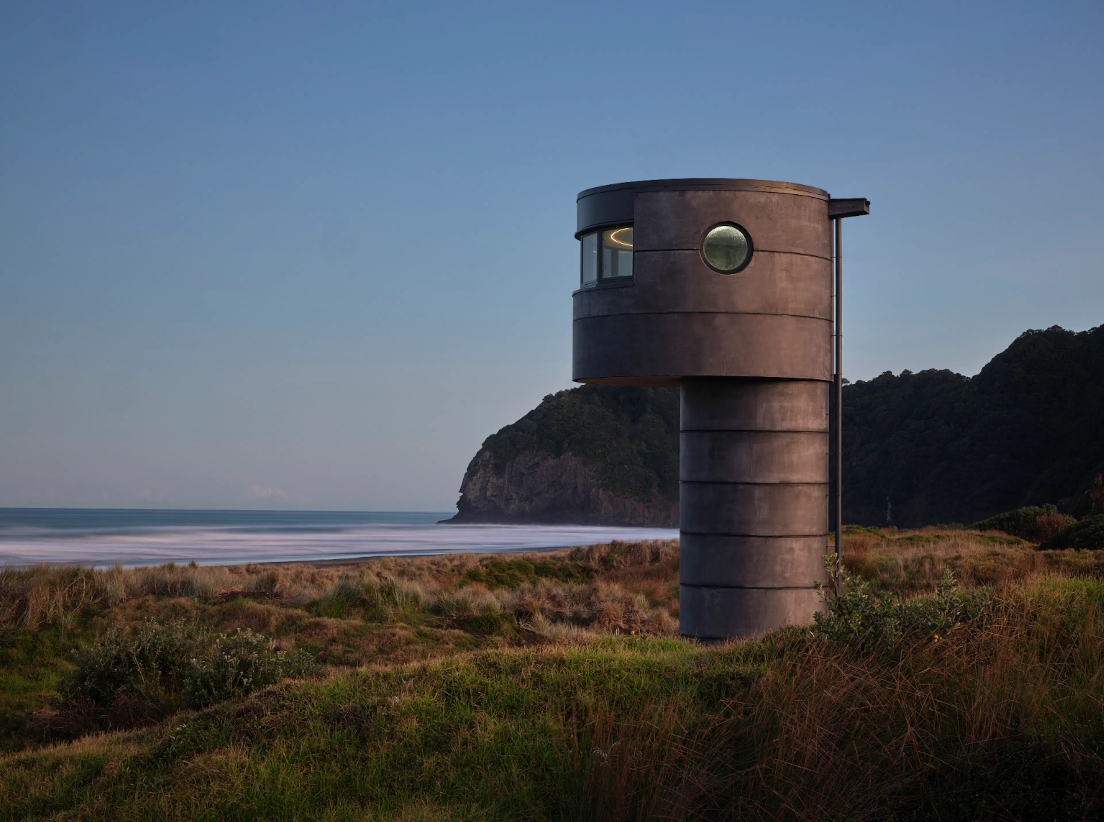 Te Pae North Piha Surf Lifesaving Tower