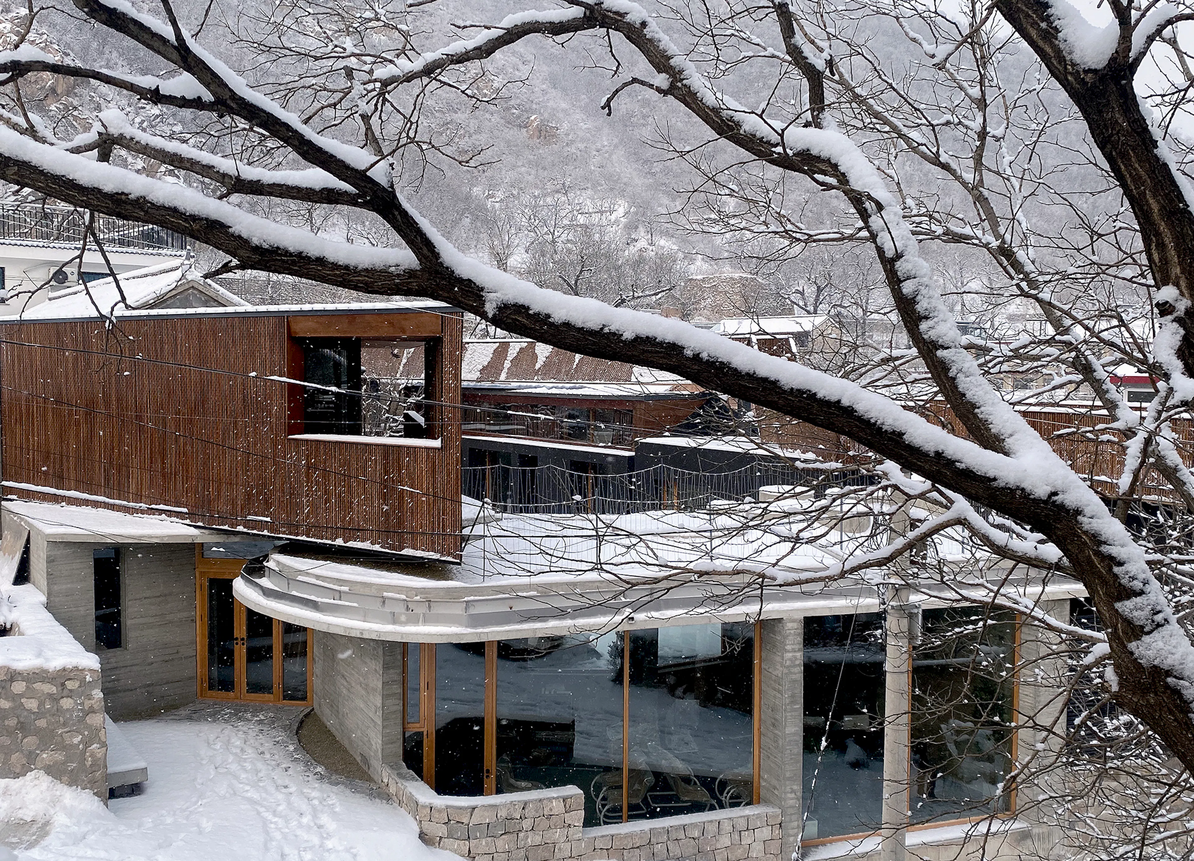 Yi She Mountain Inn — 15