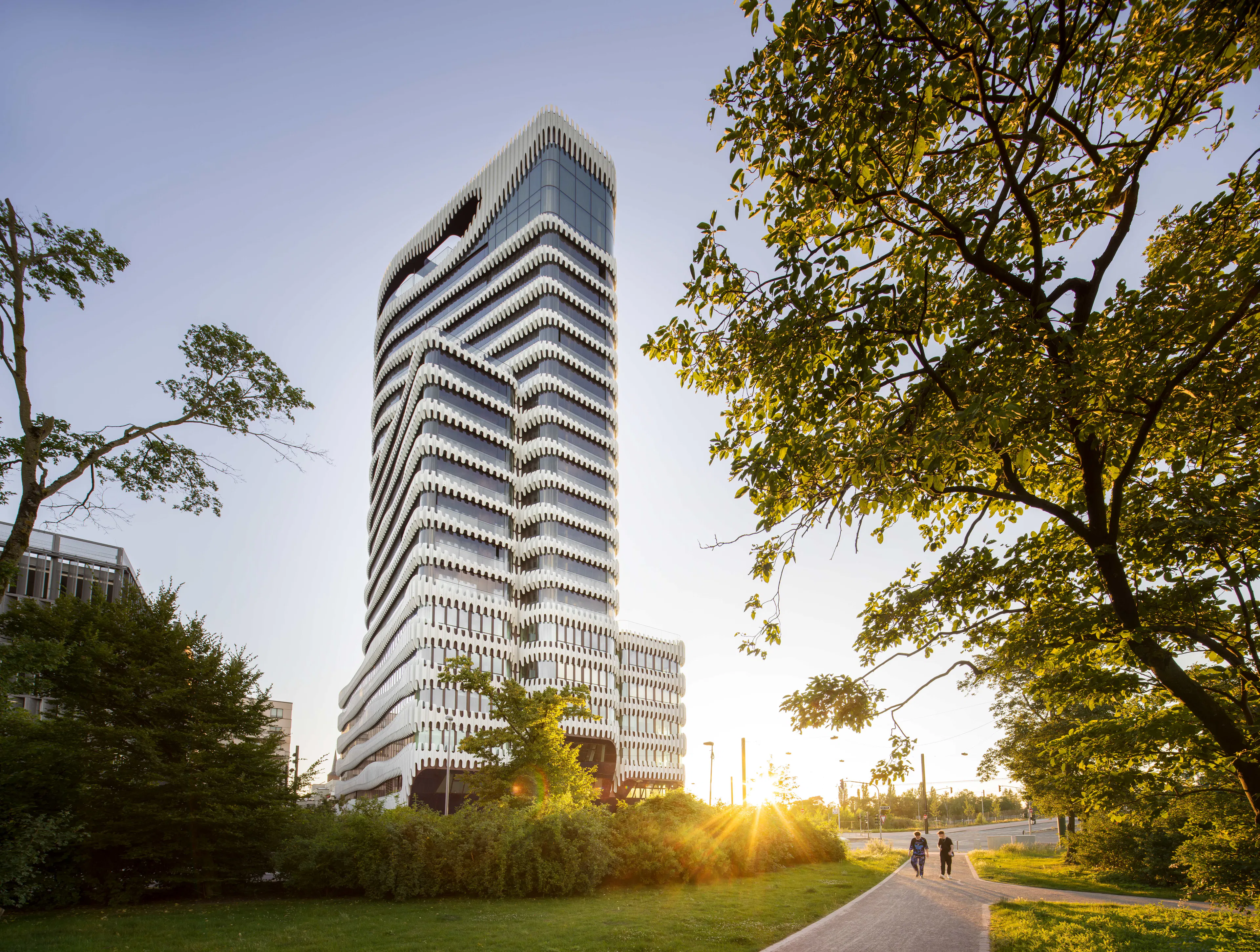 ZIPPER - RKM 740 Tower