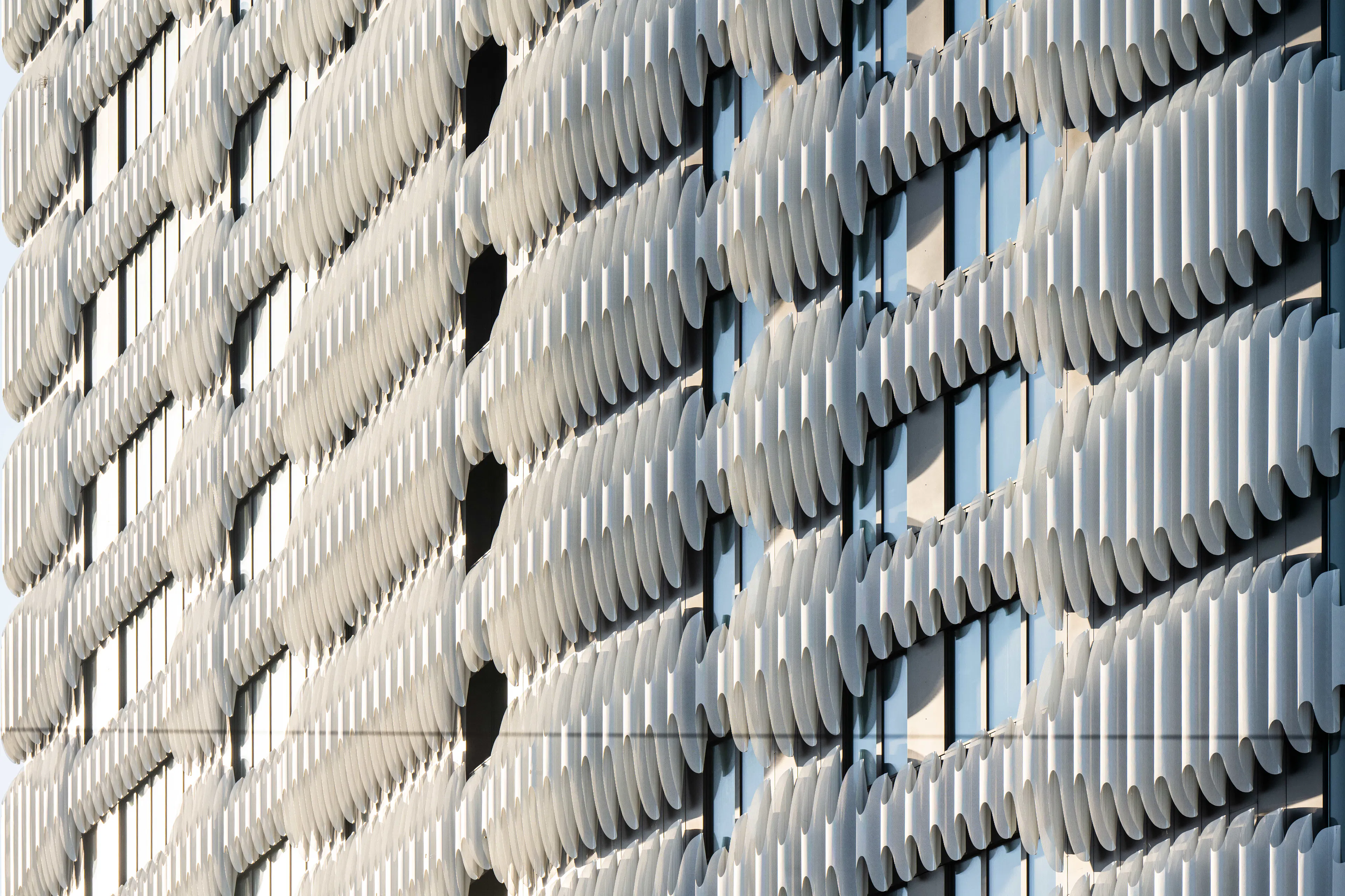 ZIPPER - RKM 740 Tower — 5