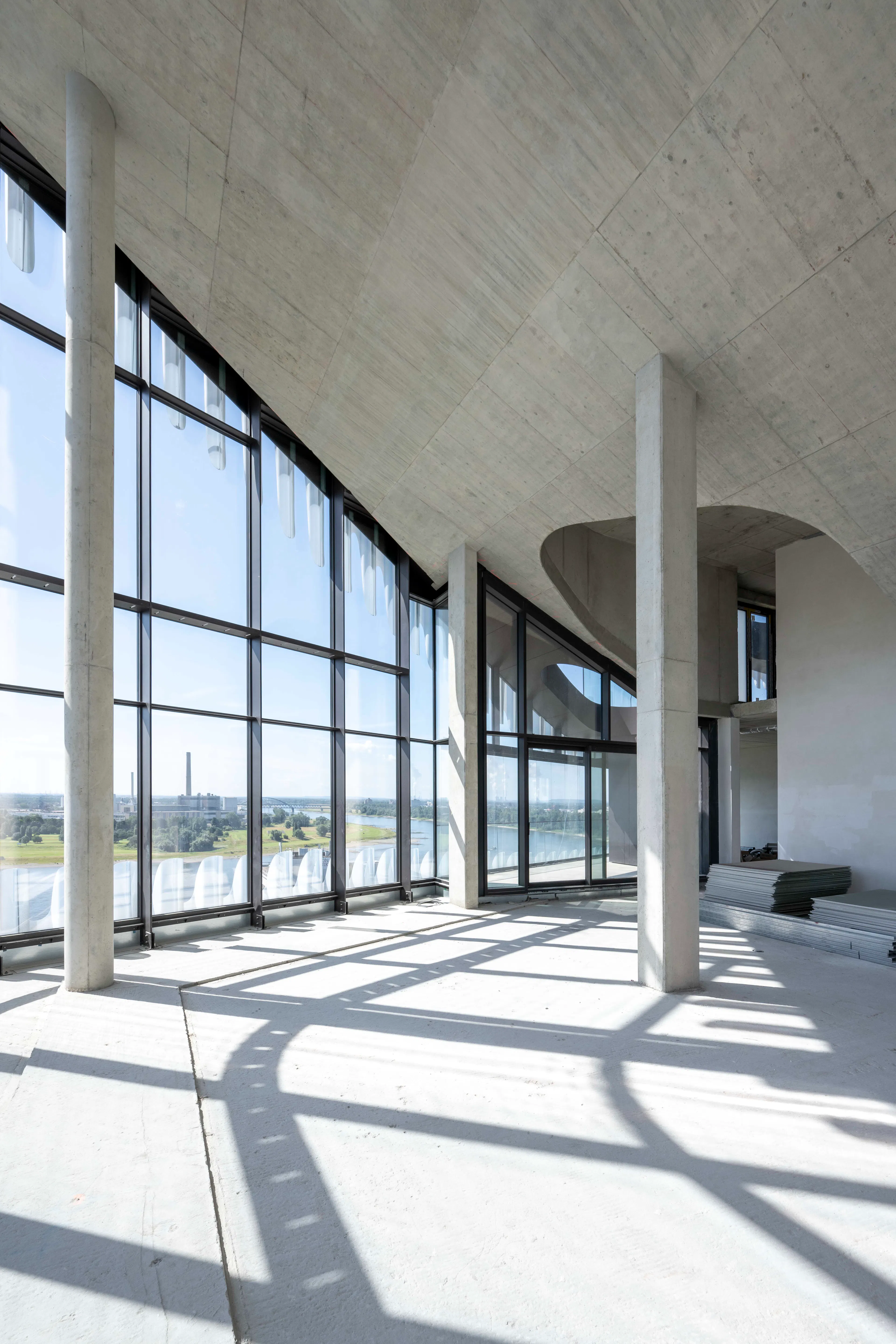 ZIPPER - RKM 740 Tower — 7