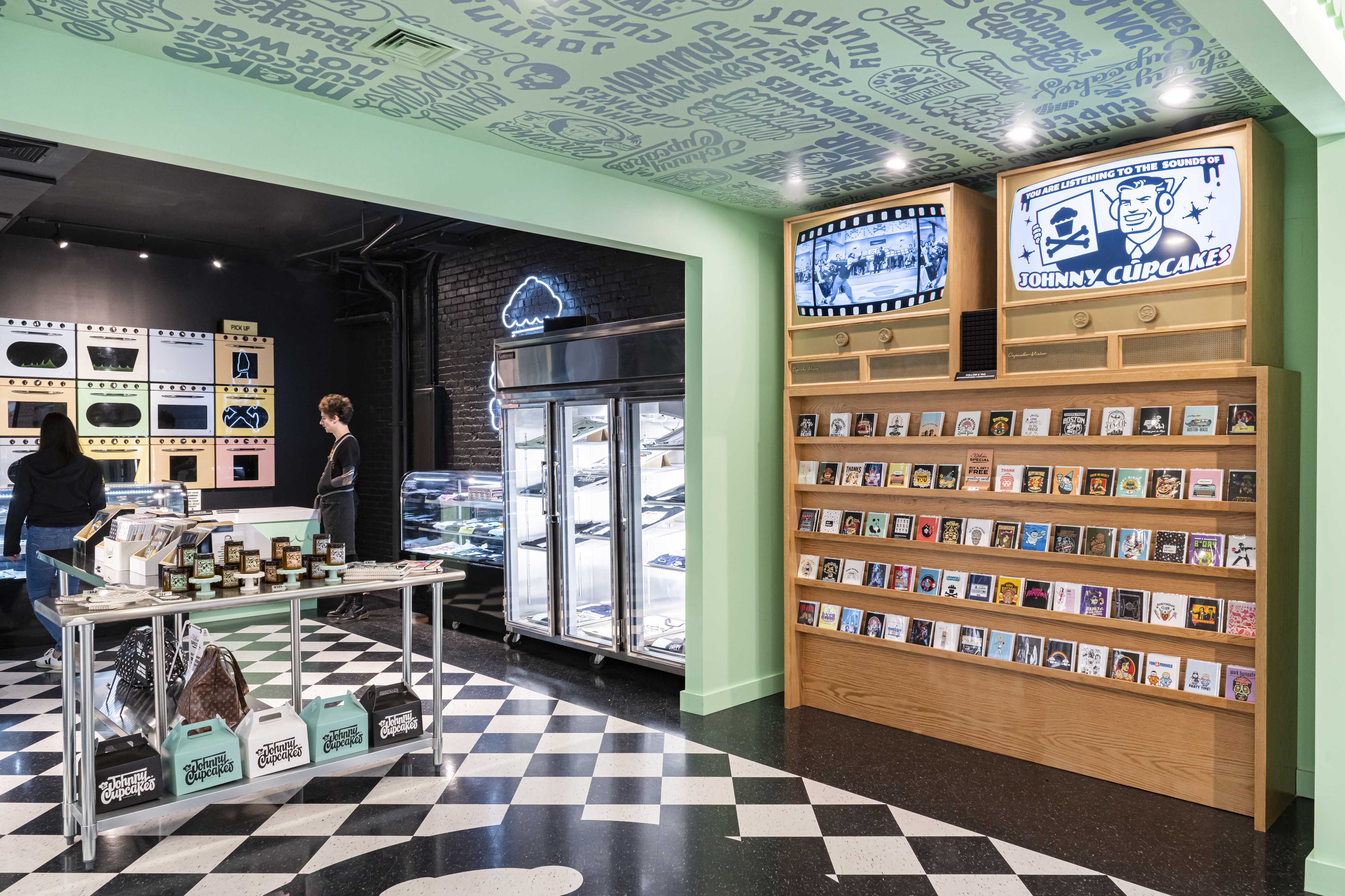 Johnny Cupcakes by Bergmeyer Architizer