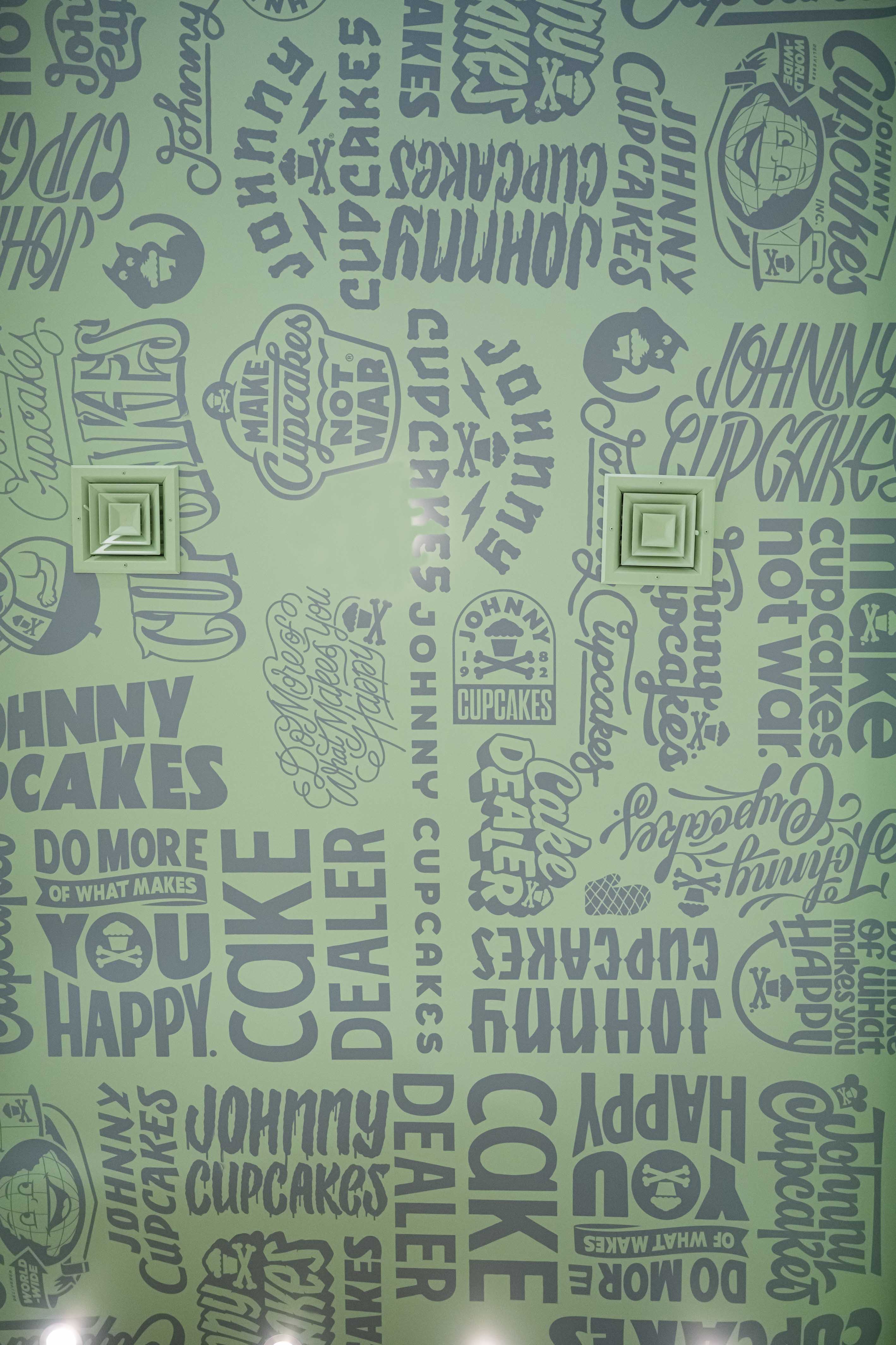 Johnny Cupcakes by Bergmeyer Architizer