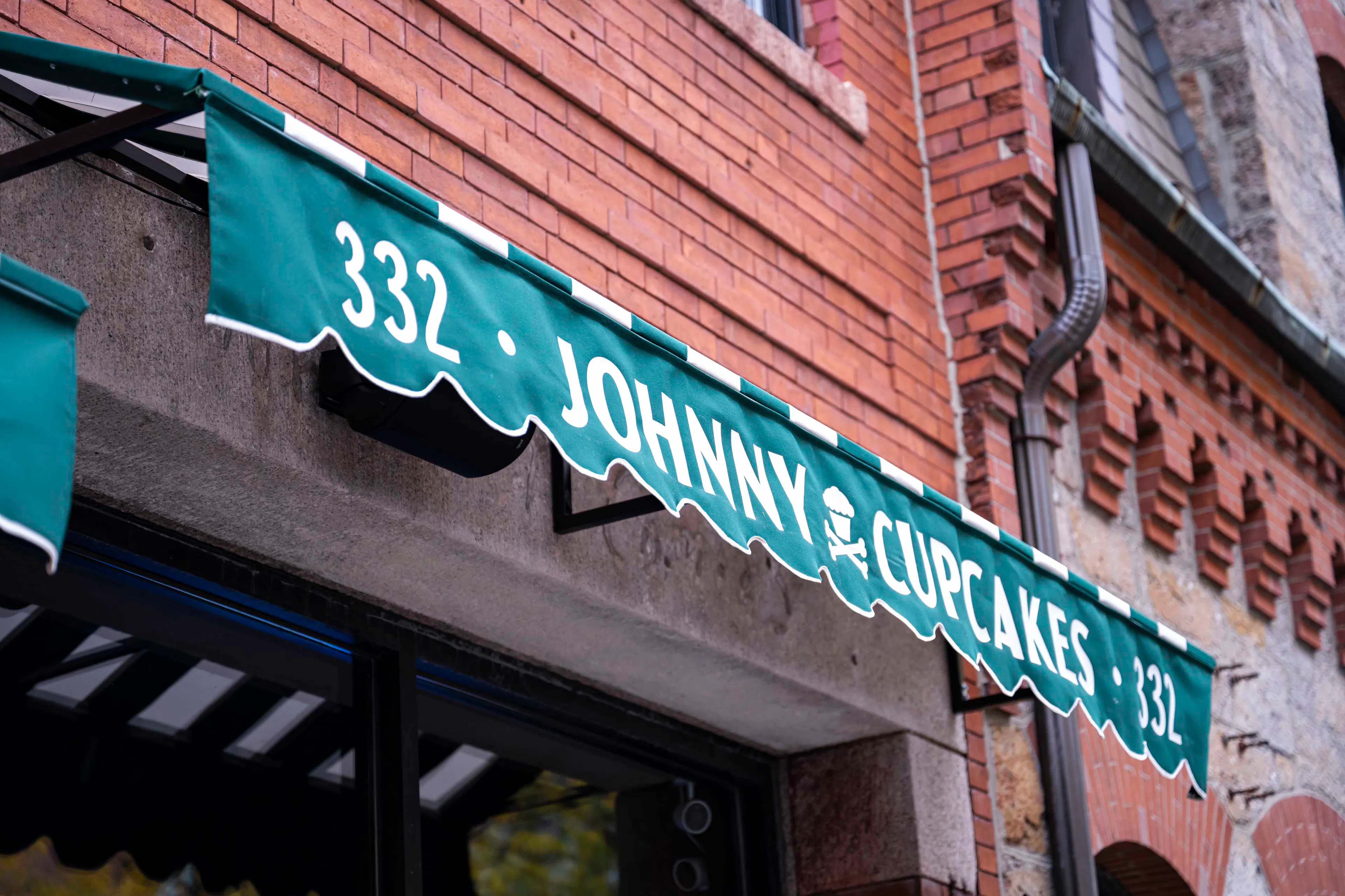 Johnny Cupcakes — 82