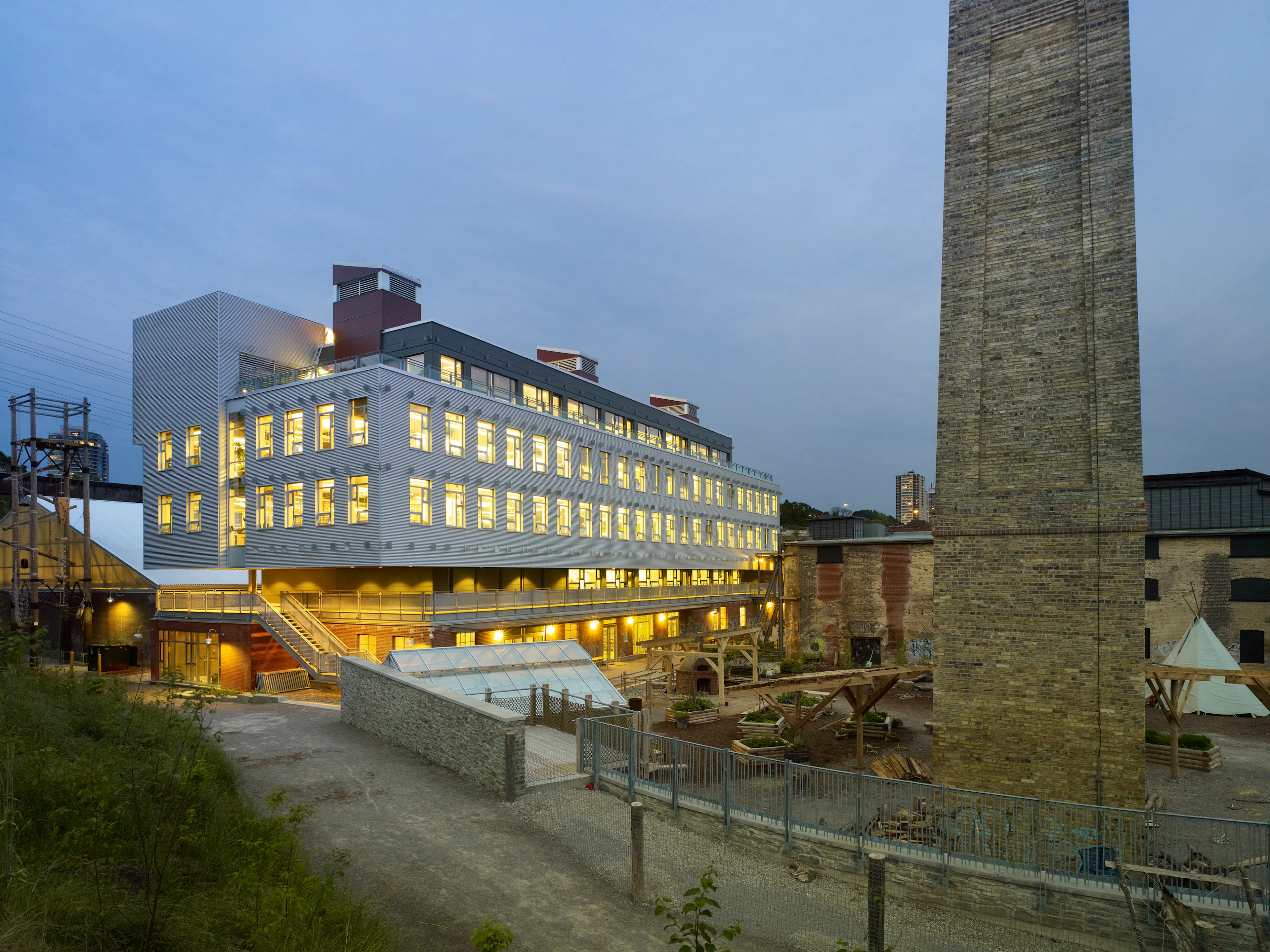 Diamond Schmitt — 16