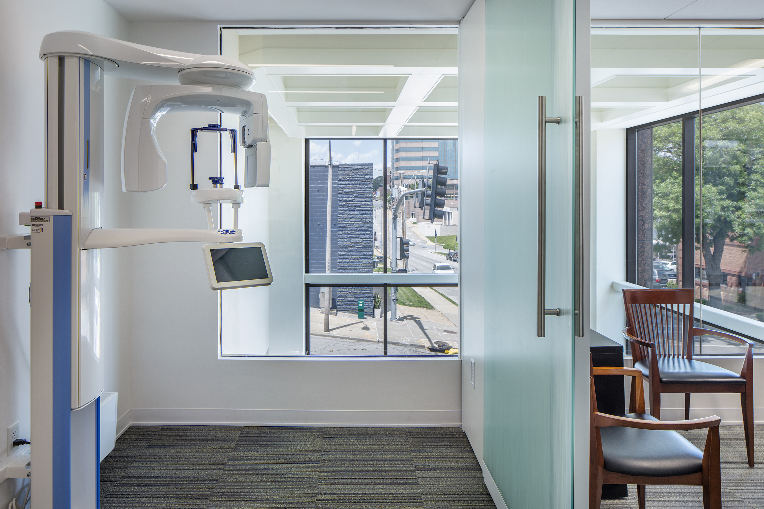 Valencia Endodontist by Urban Prairie Architectural Collaborative