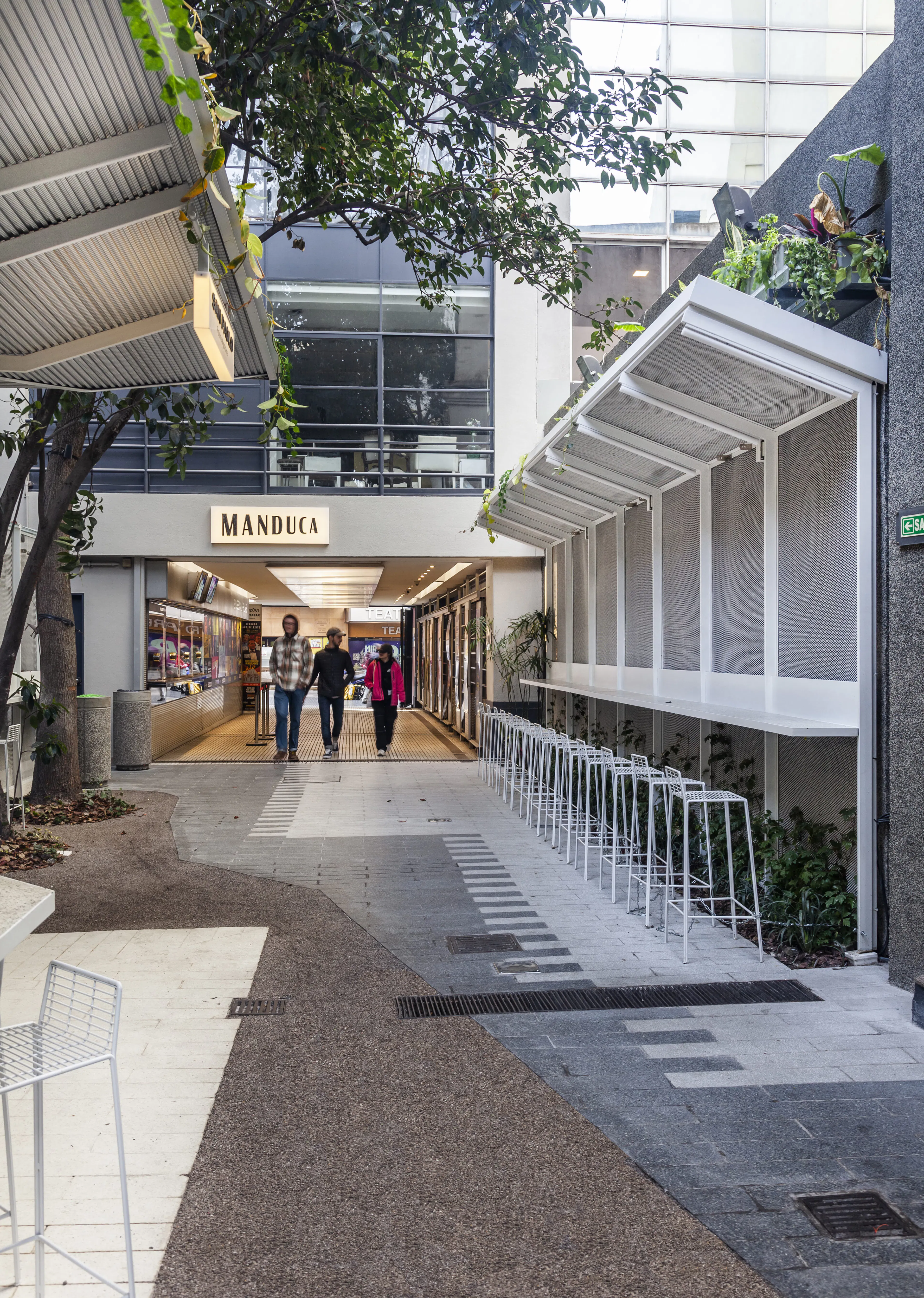 Manduca Market — 10