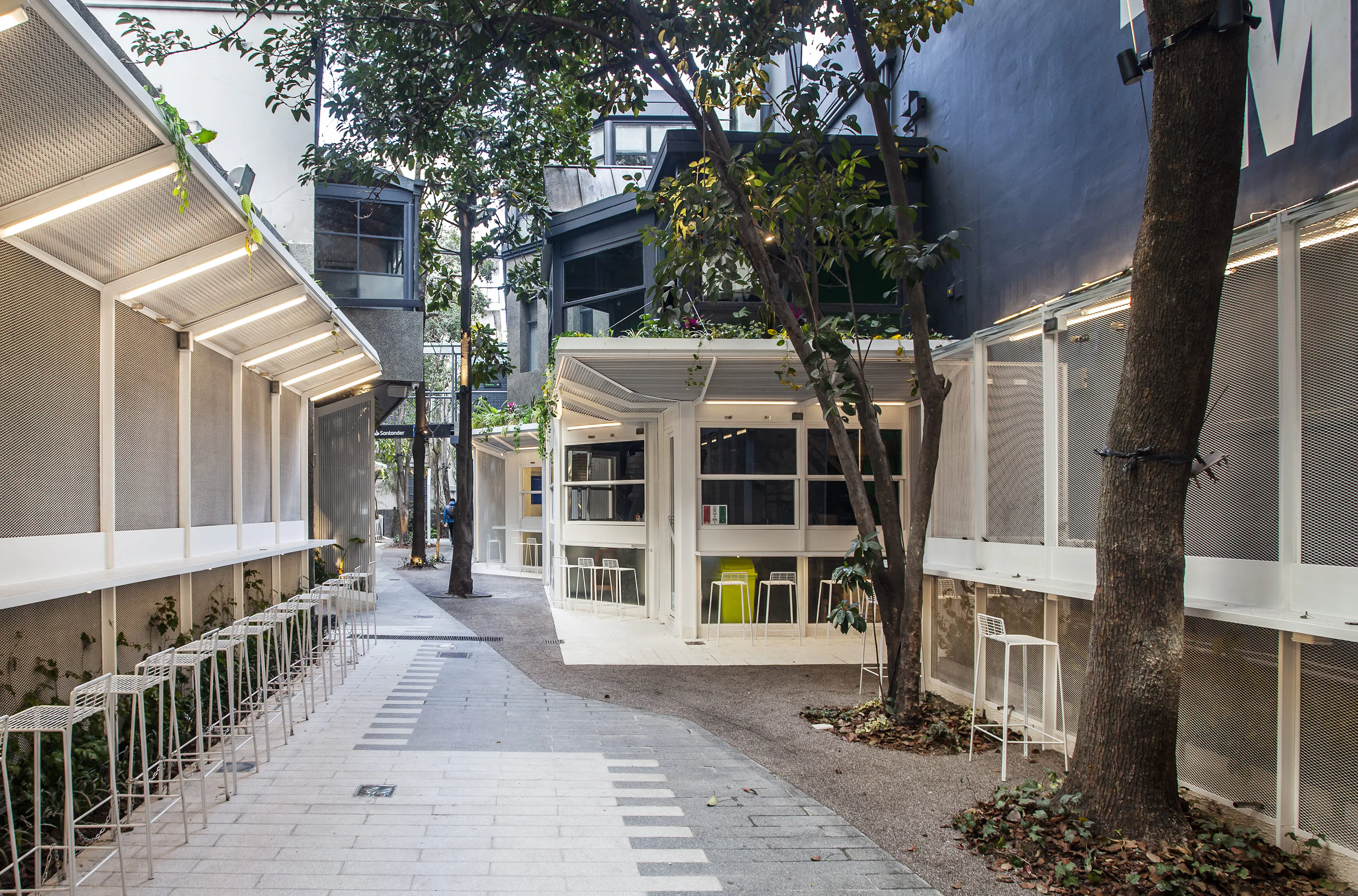 Manduca Market — 15