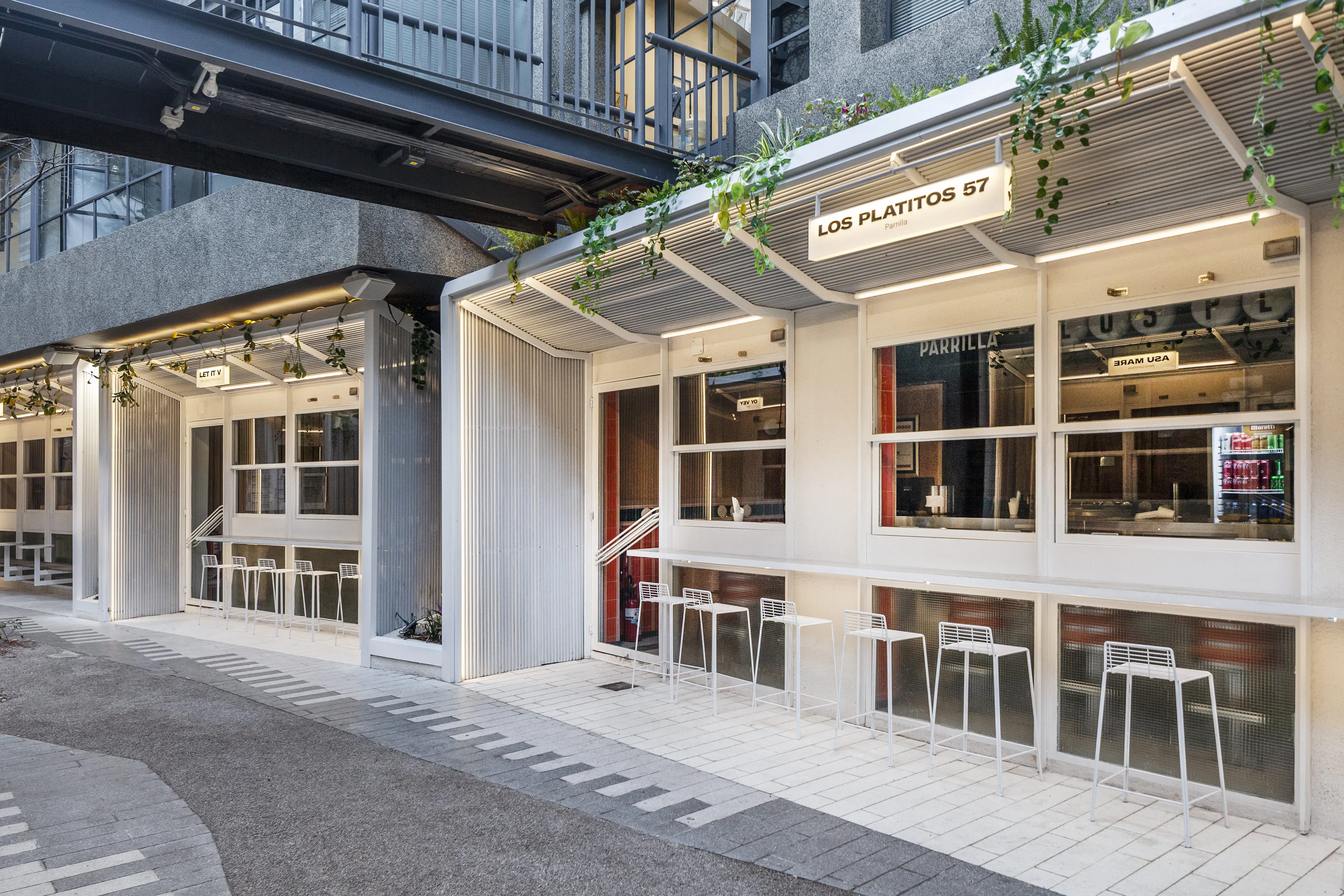 Manduca Market — 23