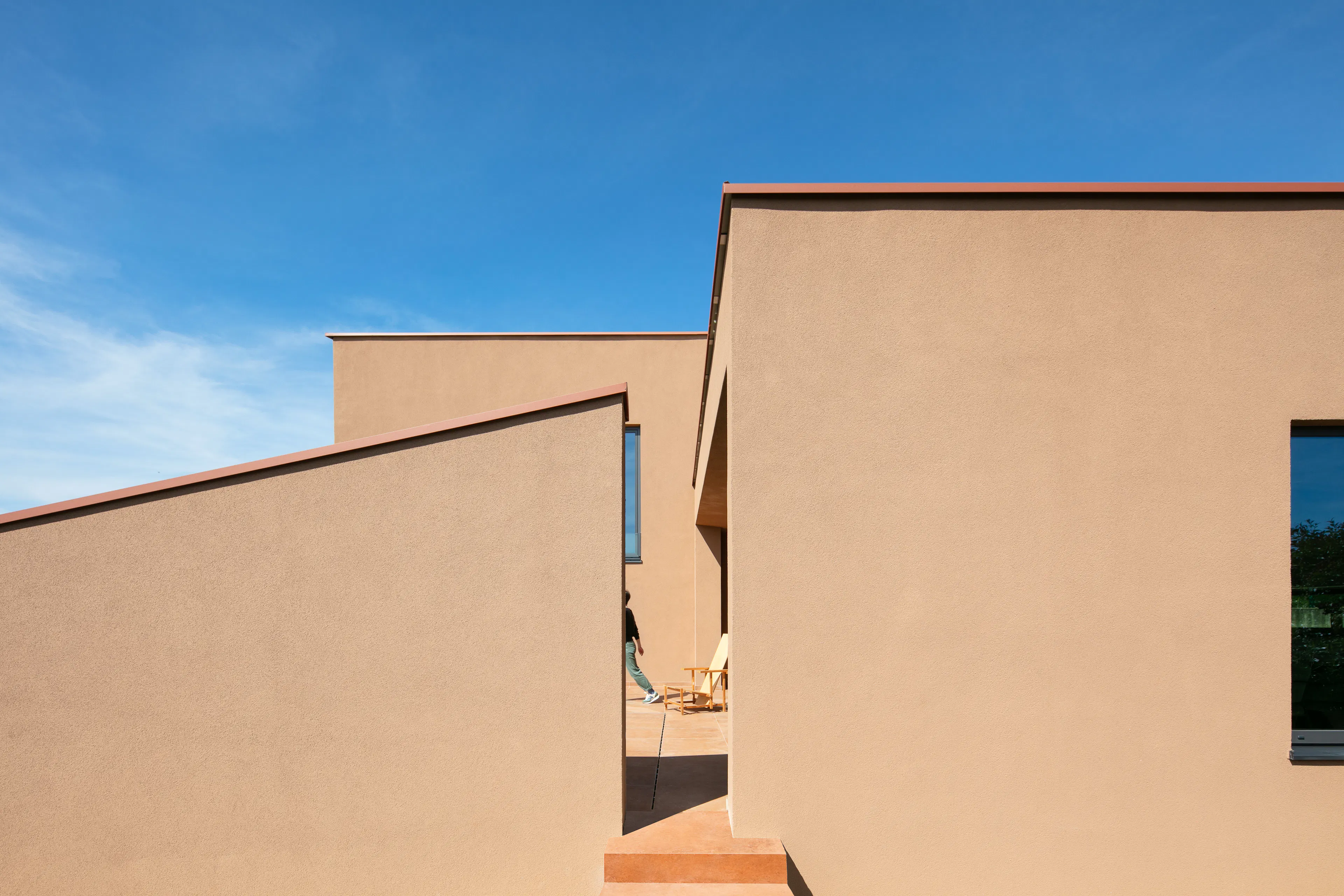 Red soil house — 10