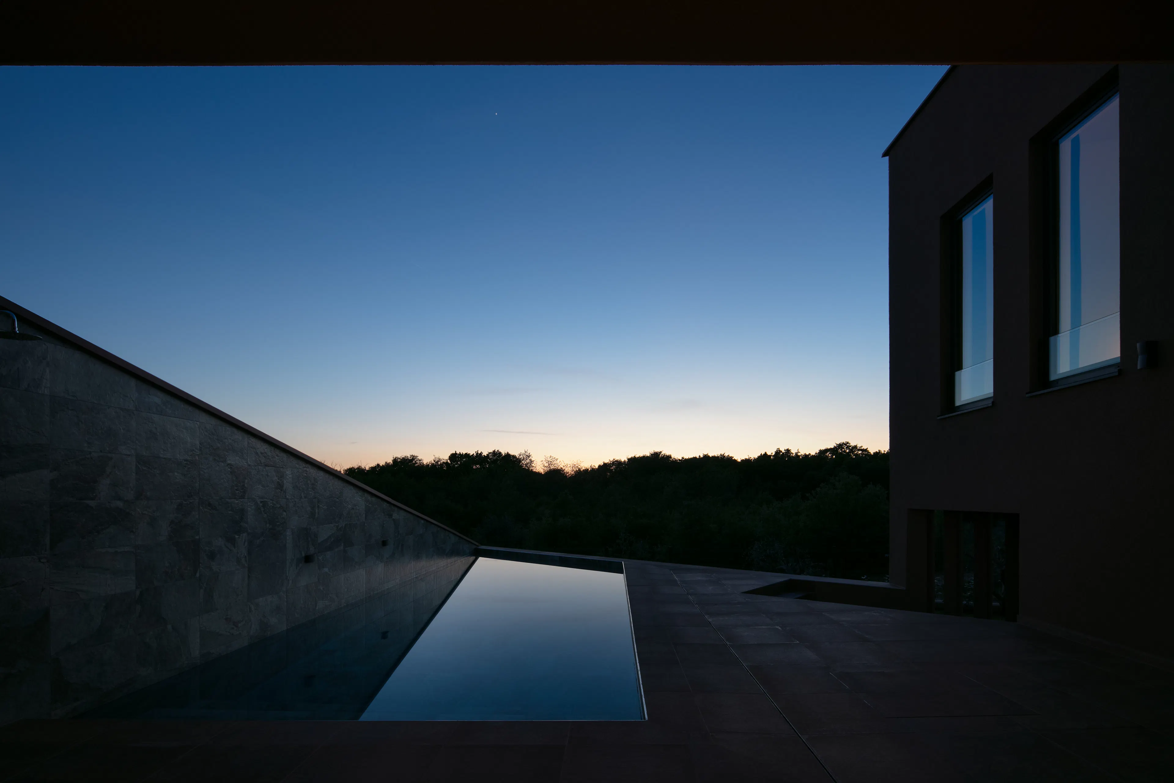 Red soil house — 24