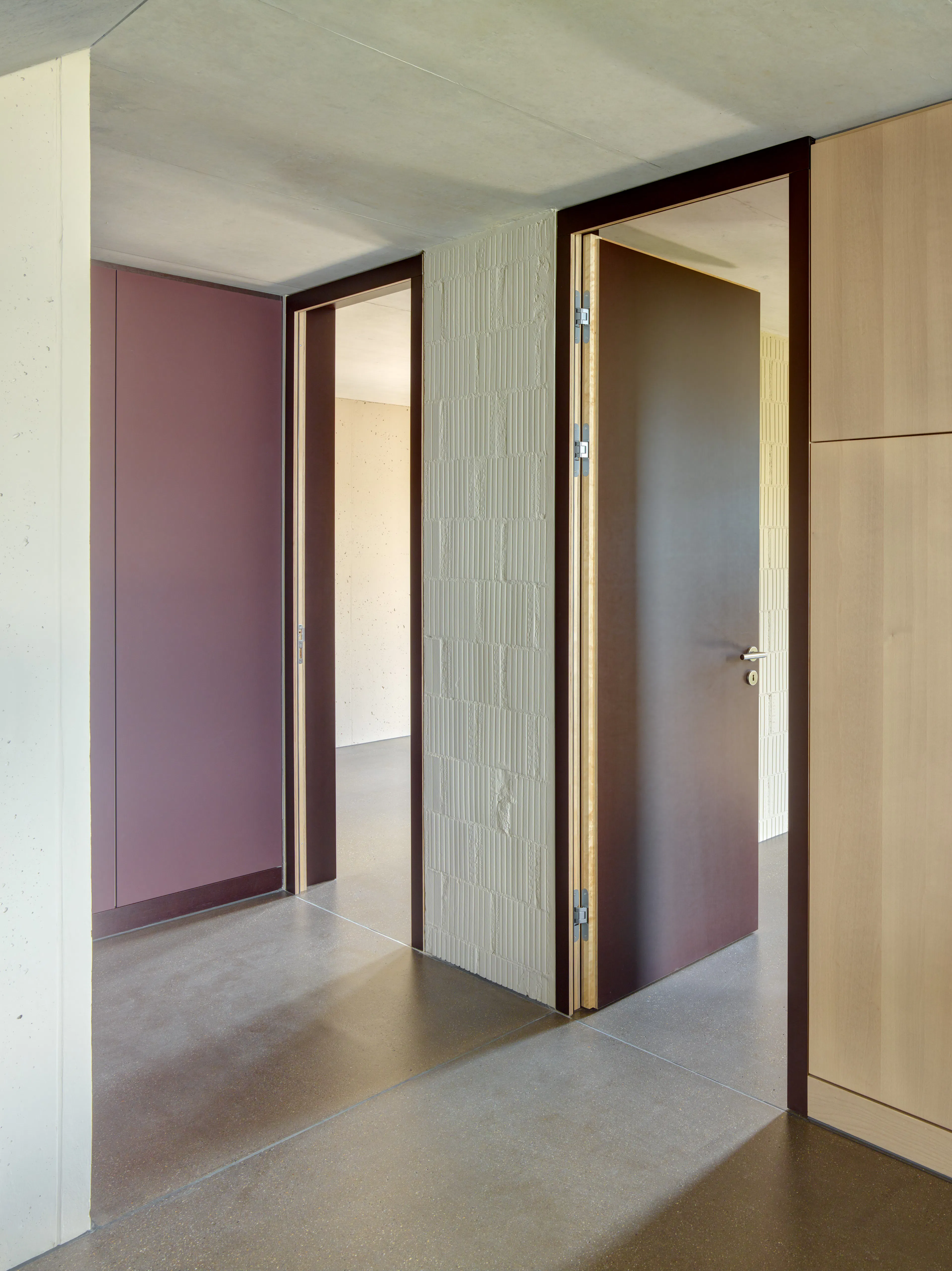 Apartment Building L329 — 7