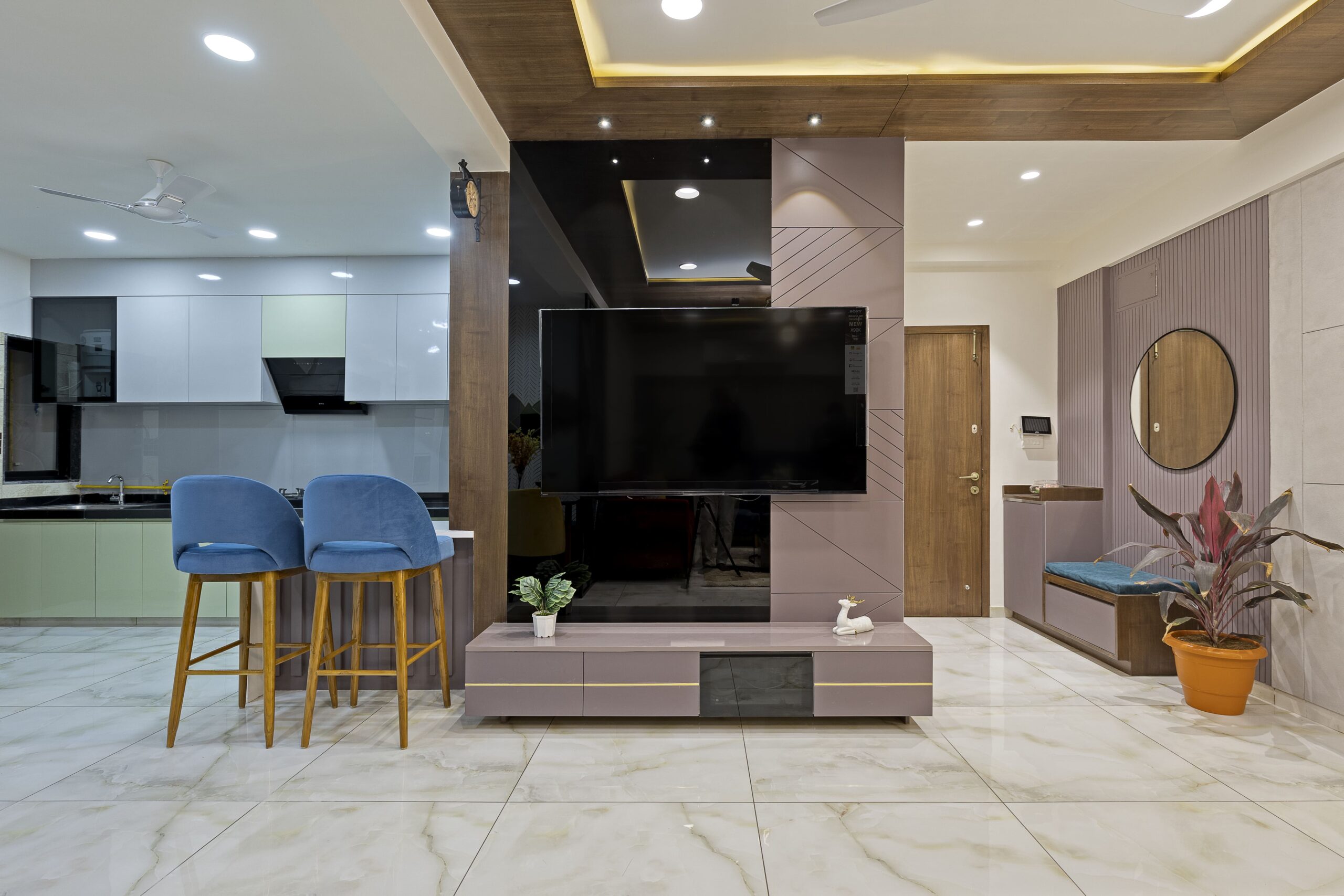 A 3 BHK Interior Design at Mahalaxmi Royals, Gandhinagar by Montdor ...