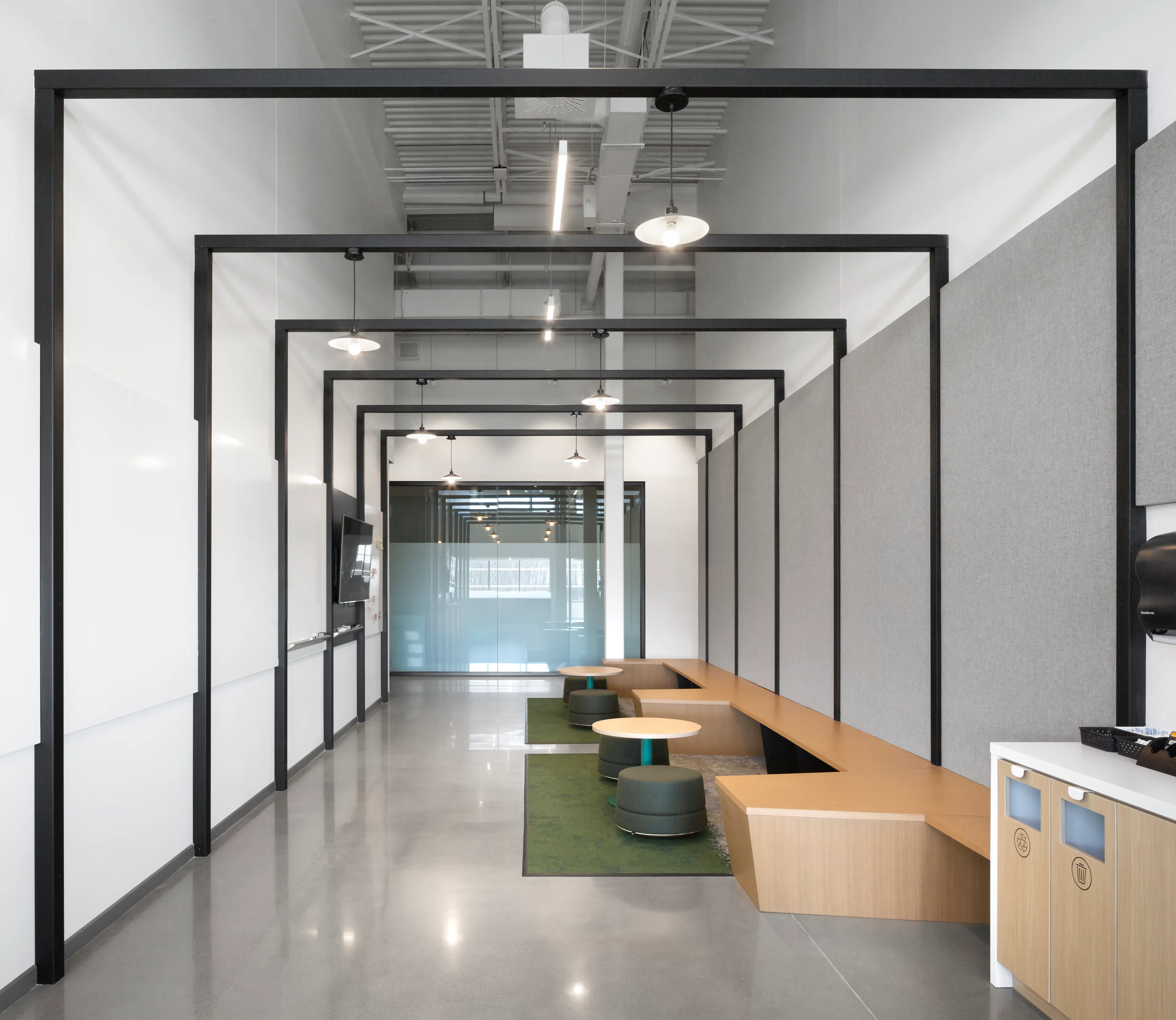 La Maison Simons — 12