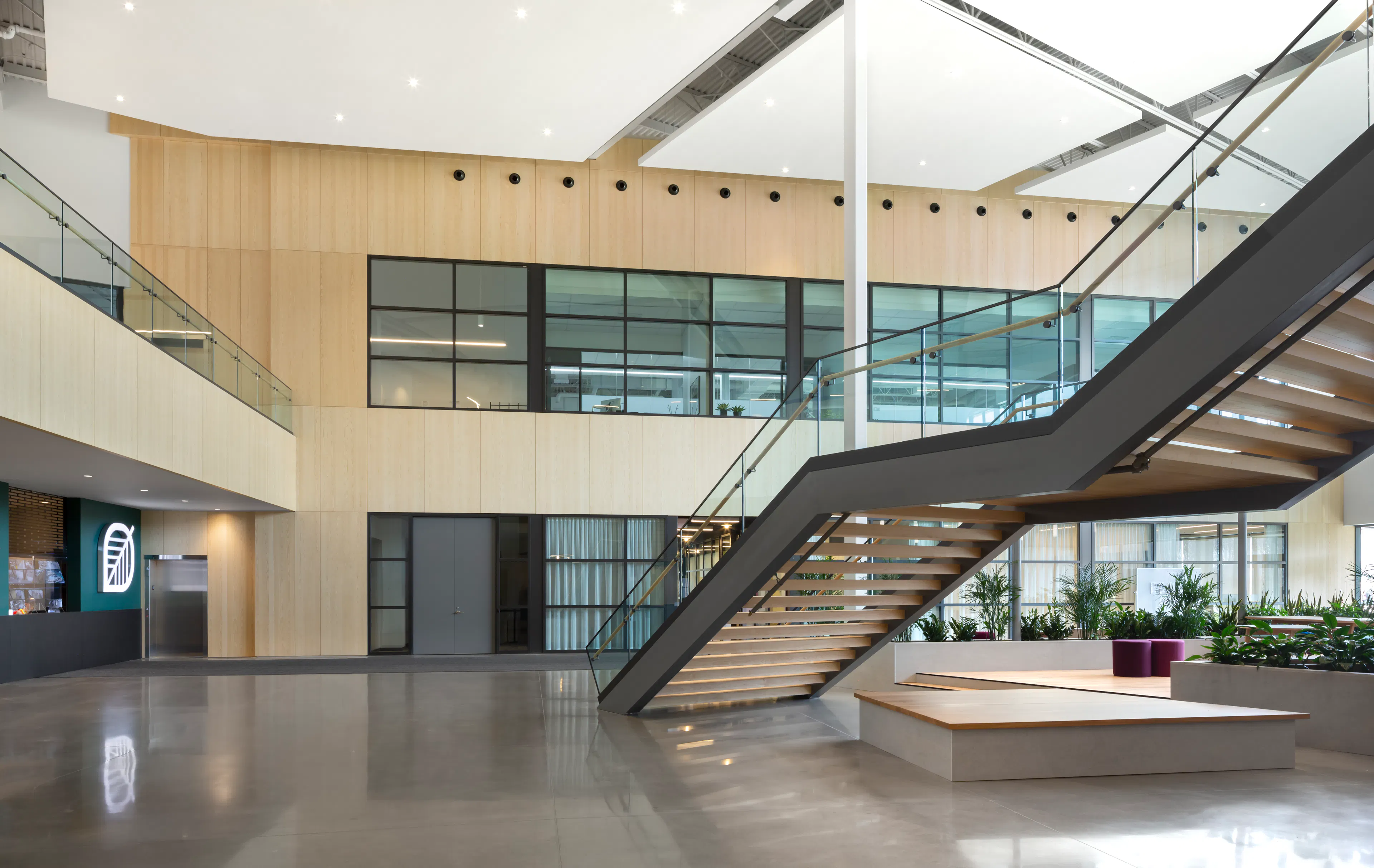 La Maison Simons — 8