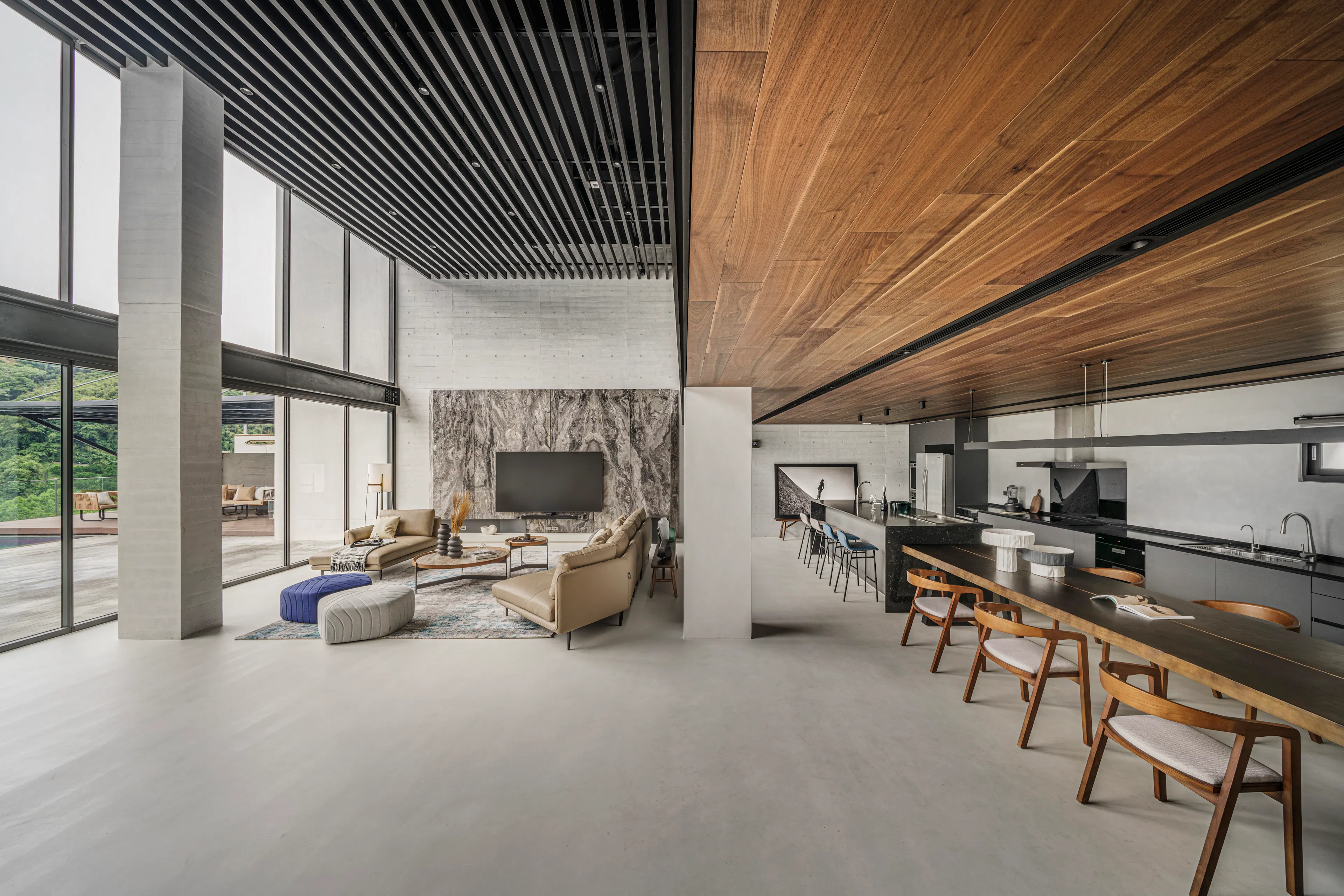 Rendezvous for Four Generations