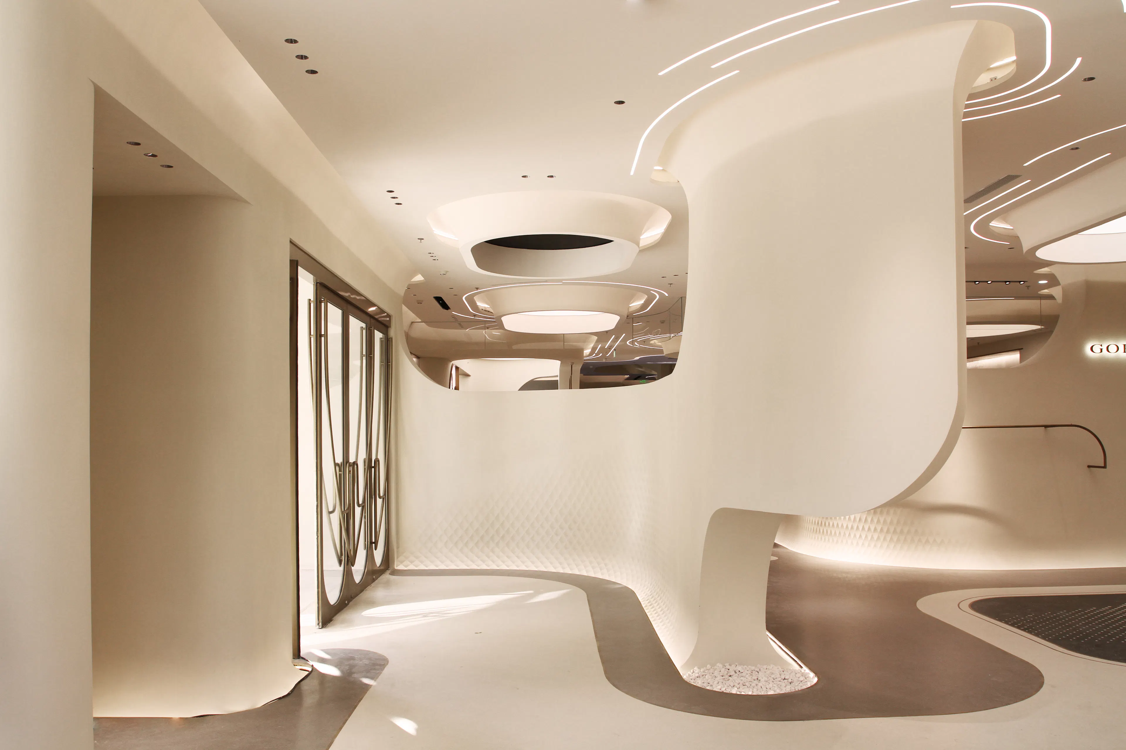 VICUTU Concept Flagship Store — 13