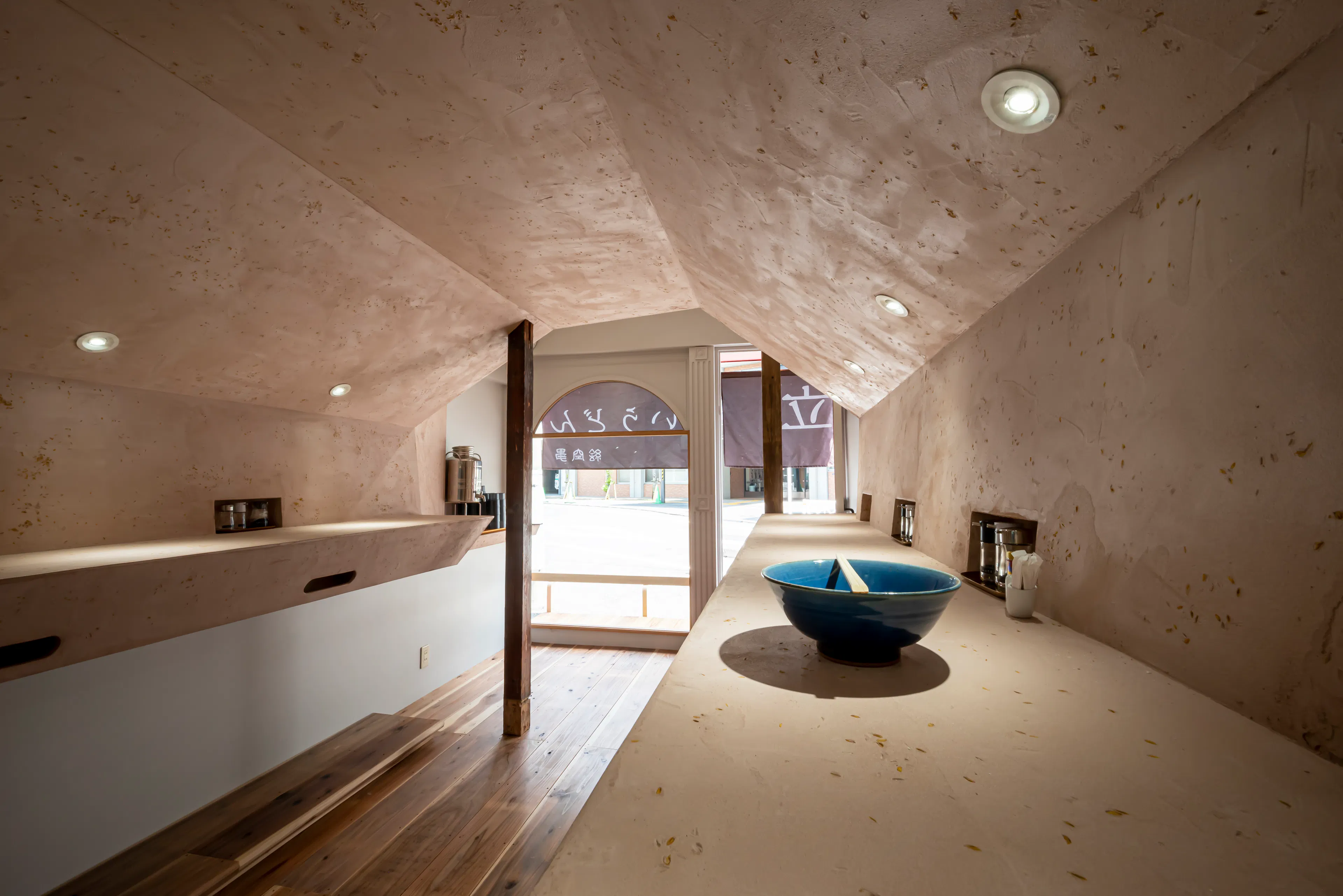 Stand Up Udon Noodel