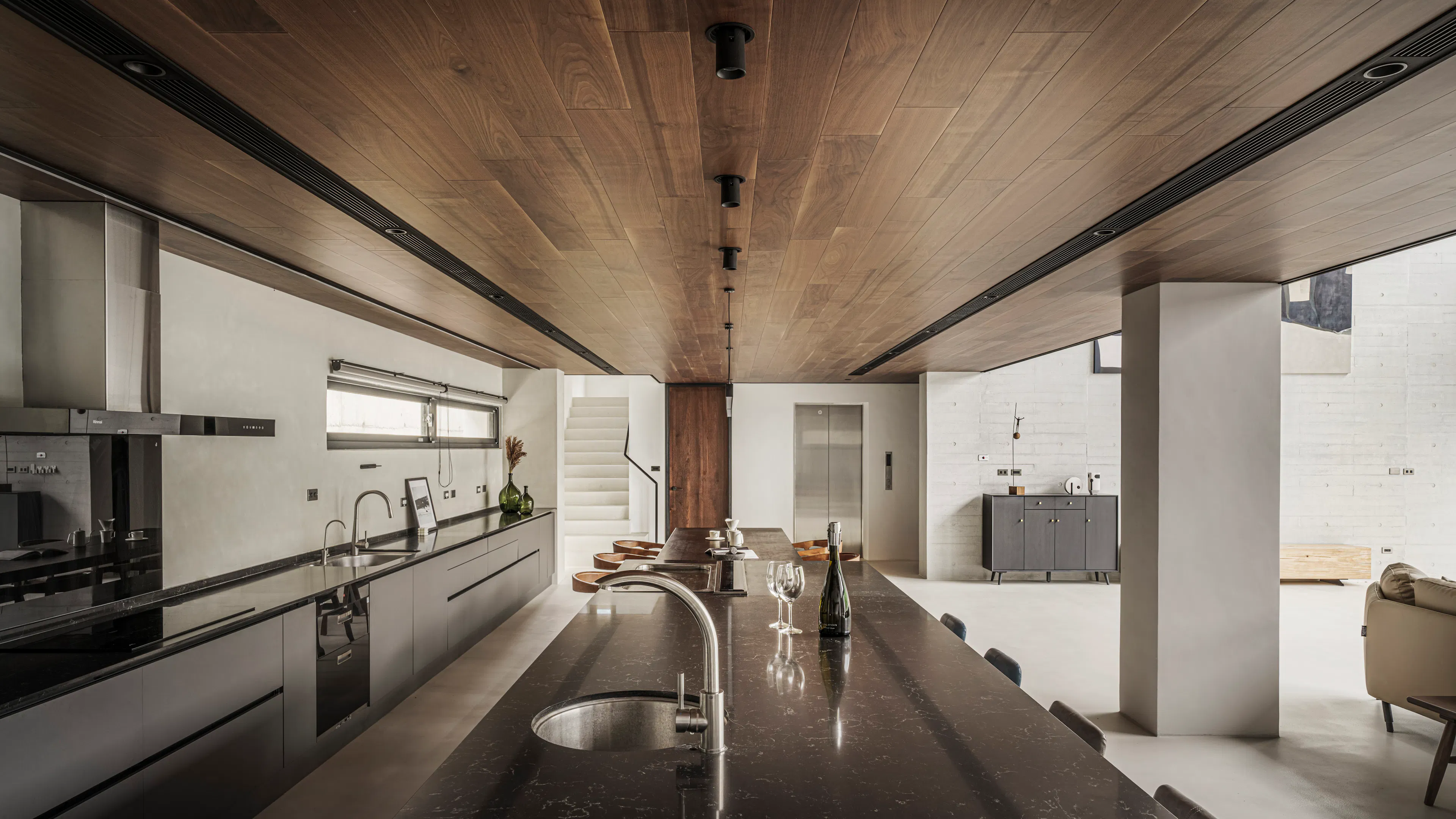 Rendezvous for Four Generations — 4