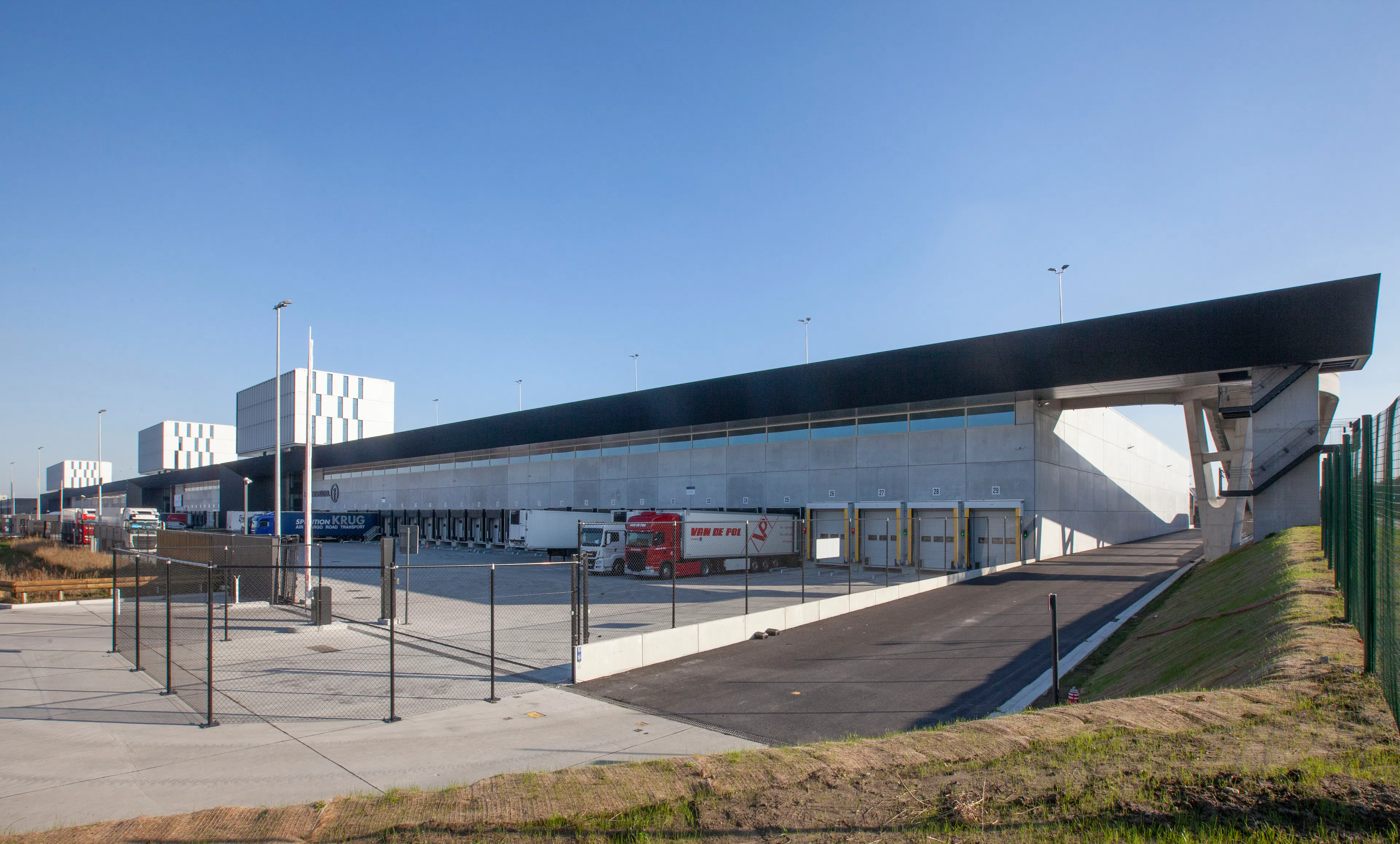 Brucargo West — 11