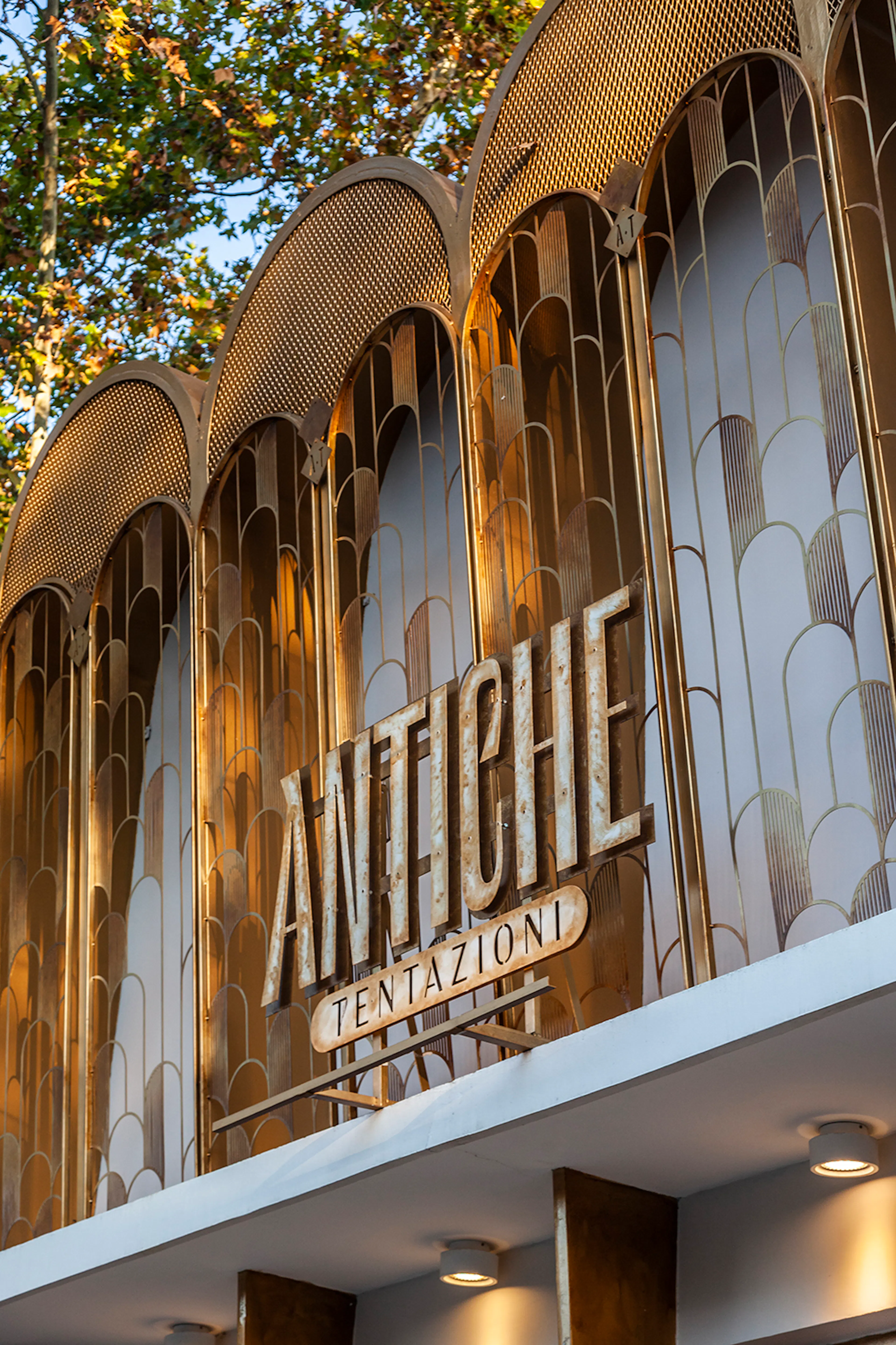 Manduca Market — 44