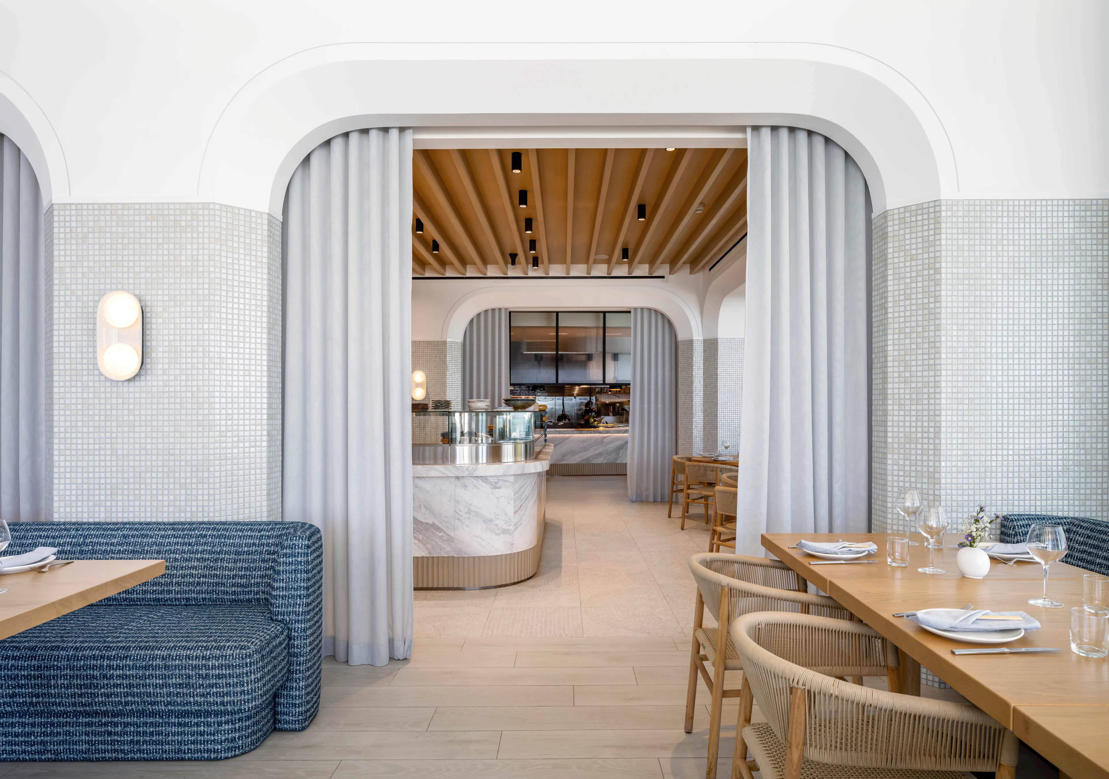 Balmoral Circus — 5