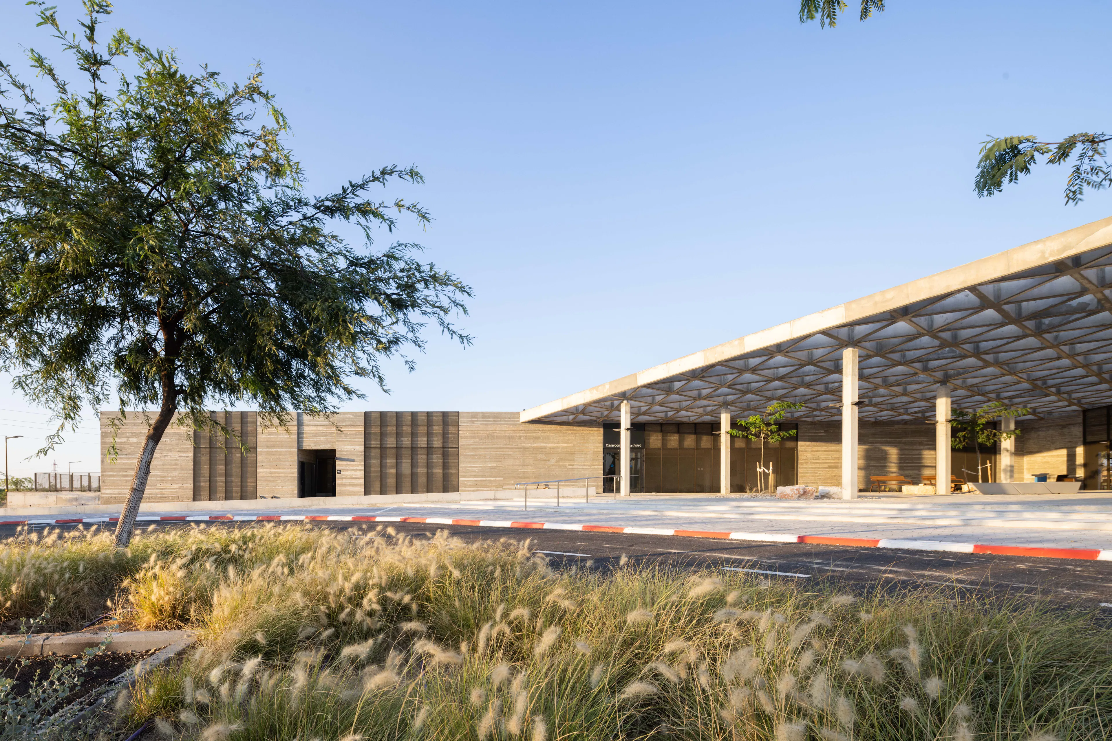 Midbarium, The Jack, Joseph & Morton Mandell Animal Park — 12