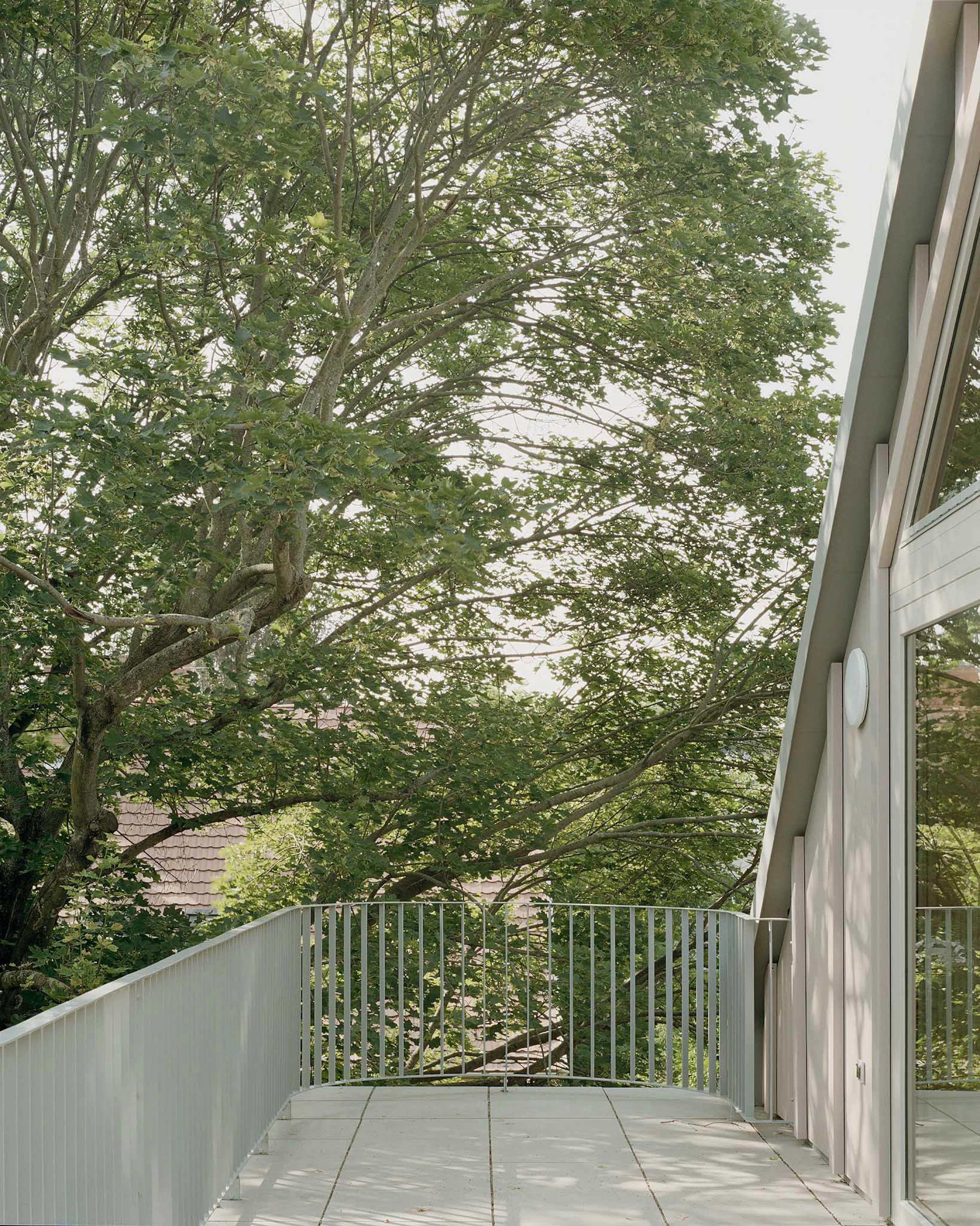 H151 - a house with five apartments — 5