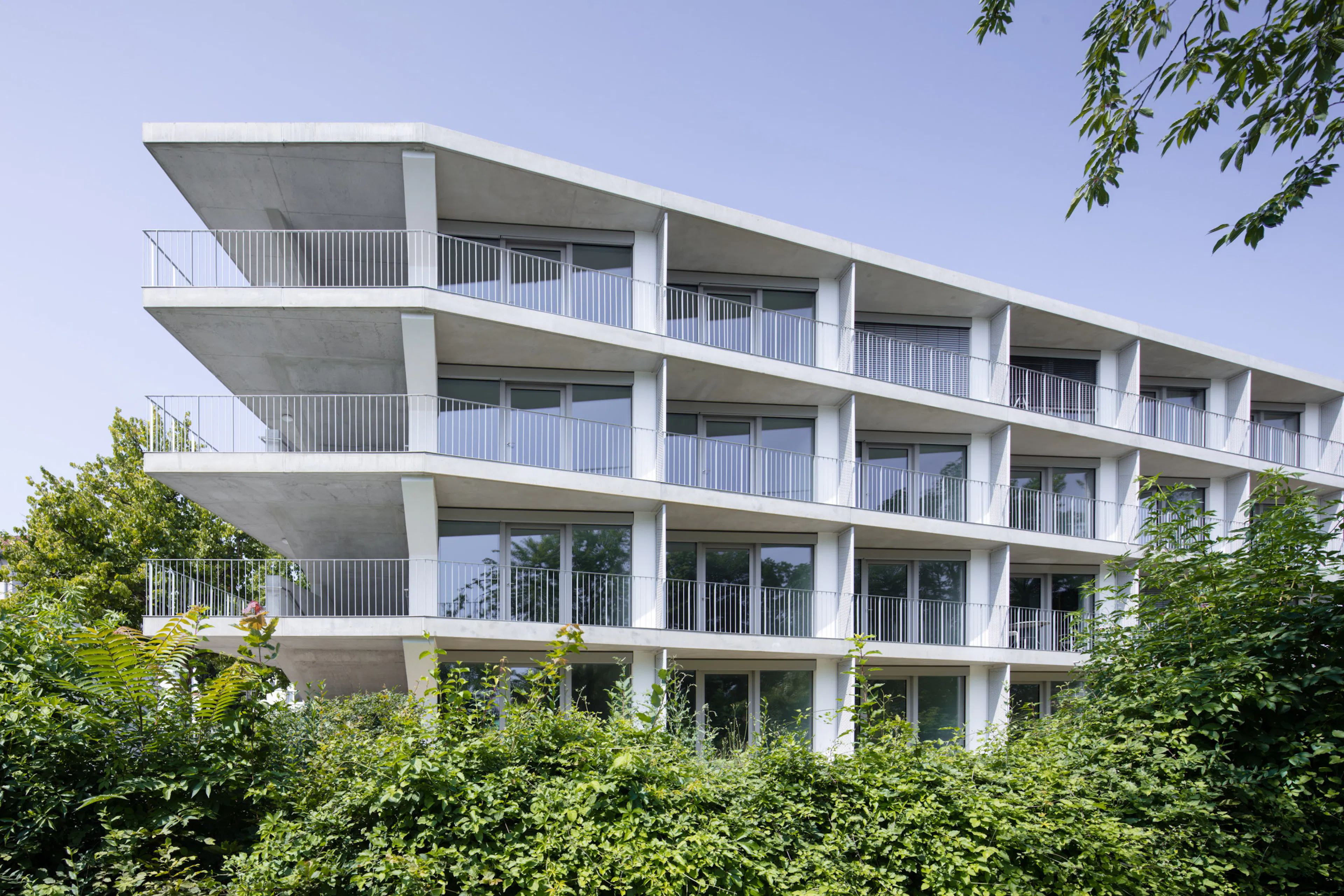 Four primary schools in modular design — 12