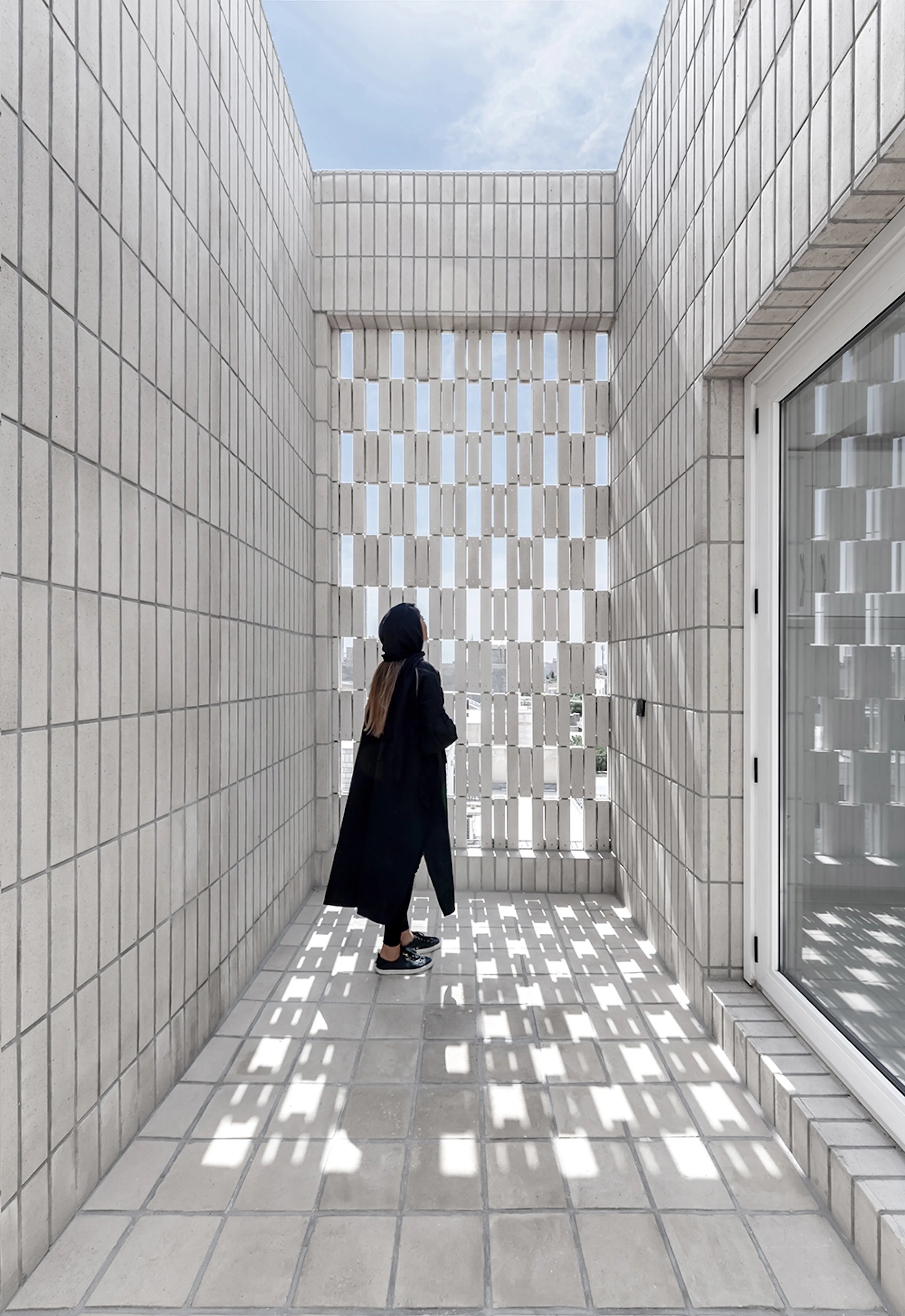 KOLBADI HOUSE — 31