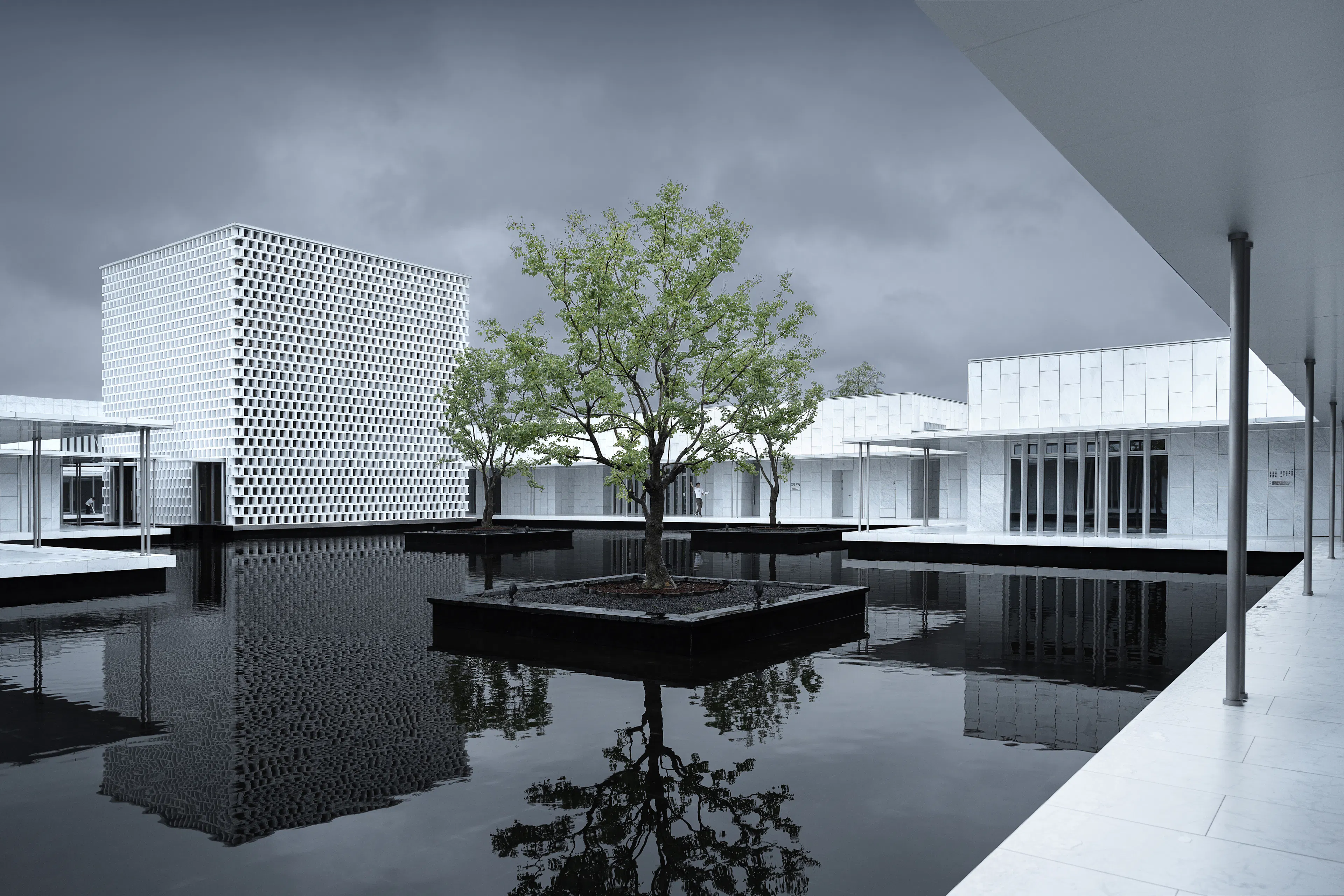 Yanzi Memorial Hall — 8