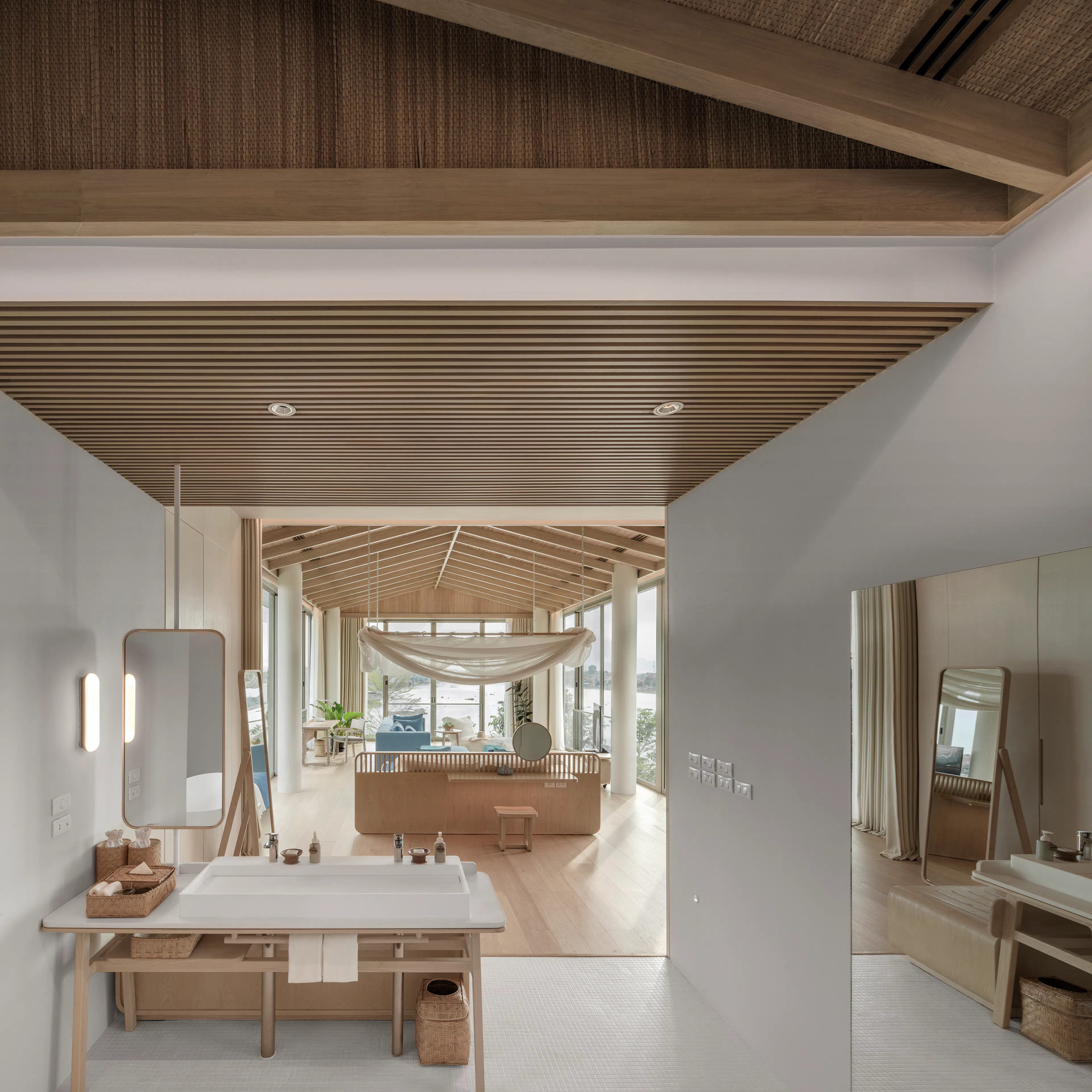 SALA Bang Pa-in — 15