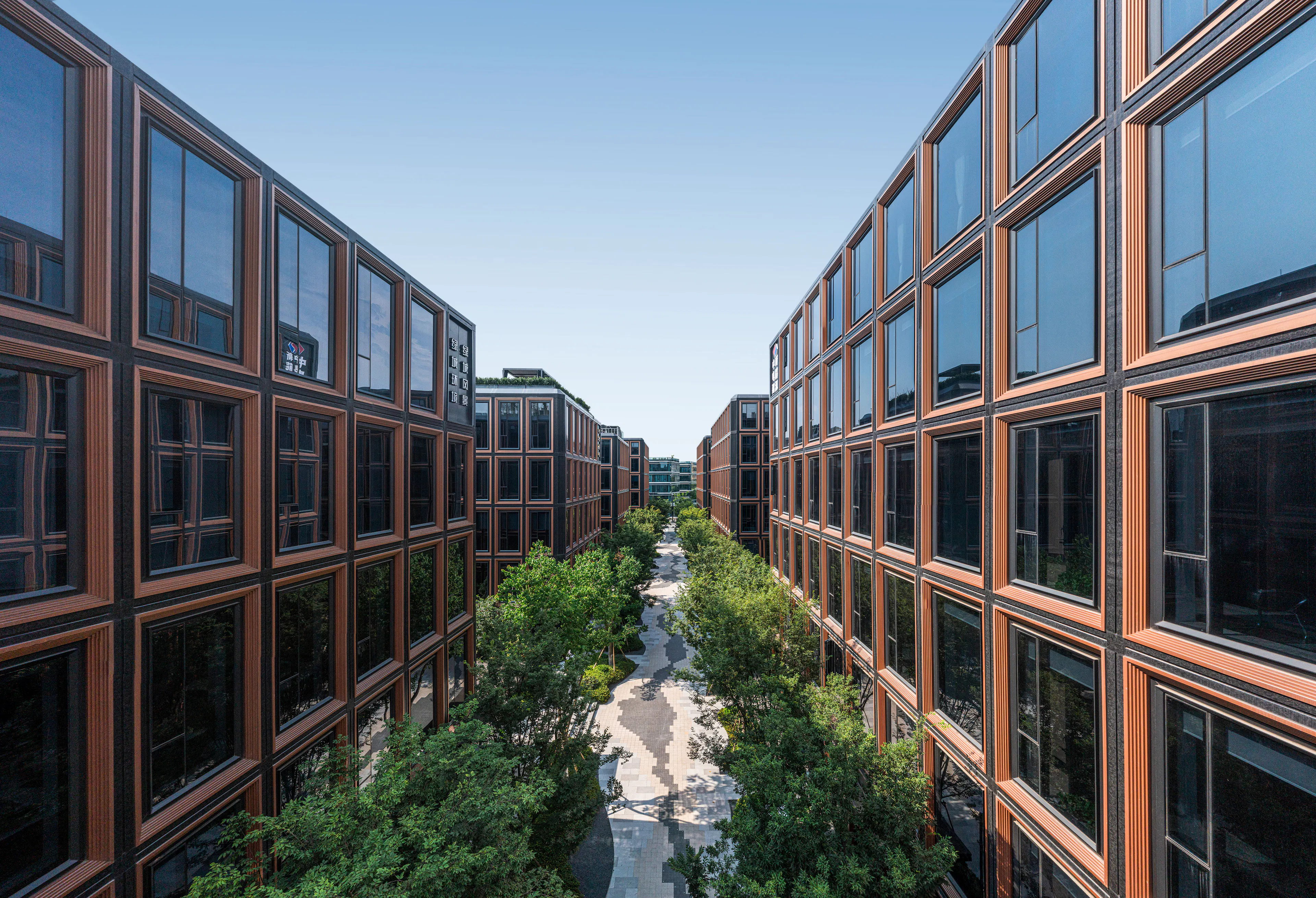 RISING Center: A complex interweaving with elegant and the wetlands context — 27