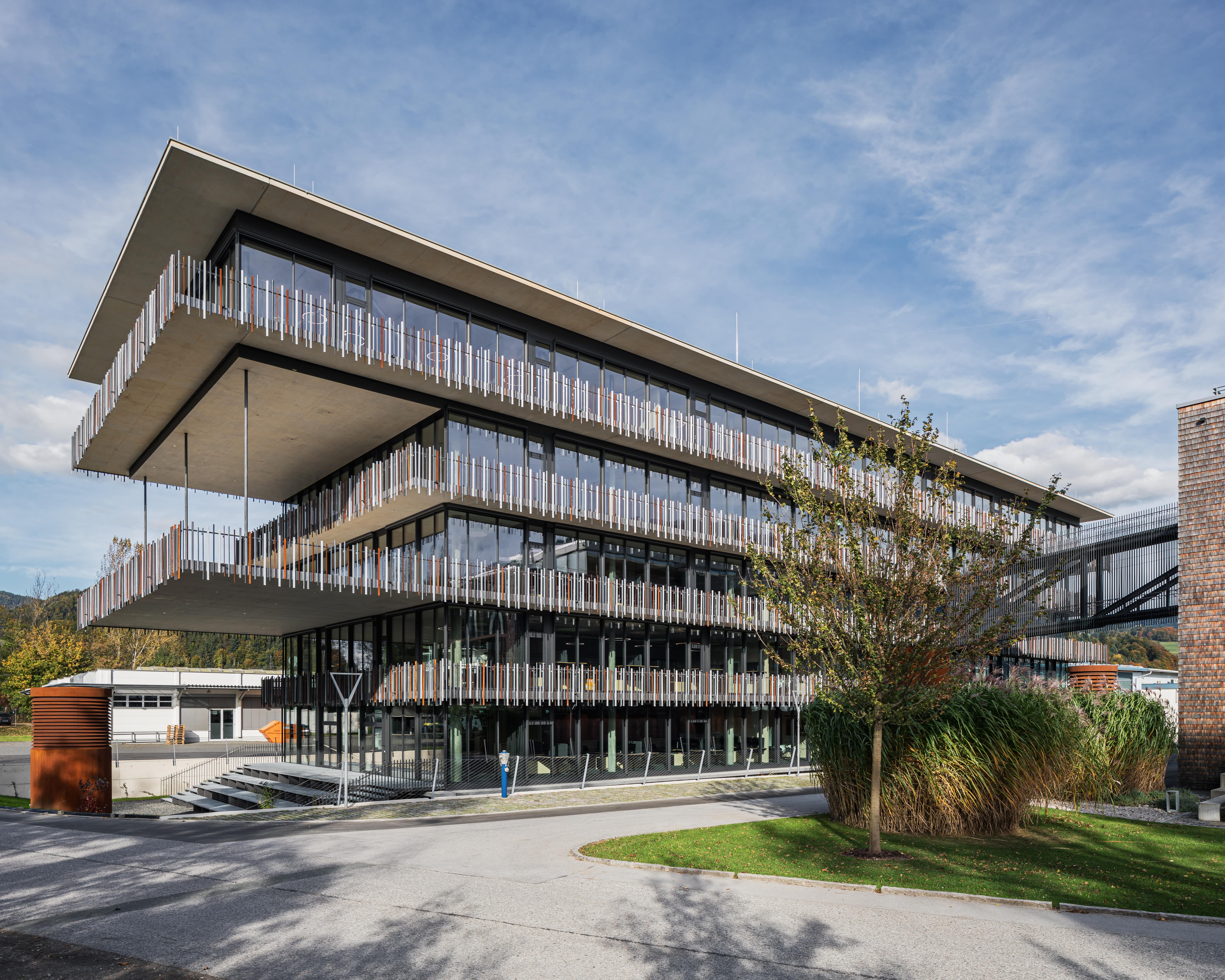 'Am Inn' Office Building - Redensification in the Industrial Area by ...