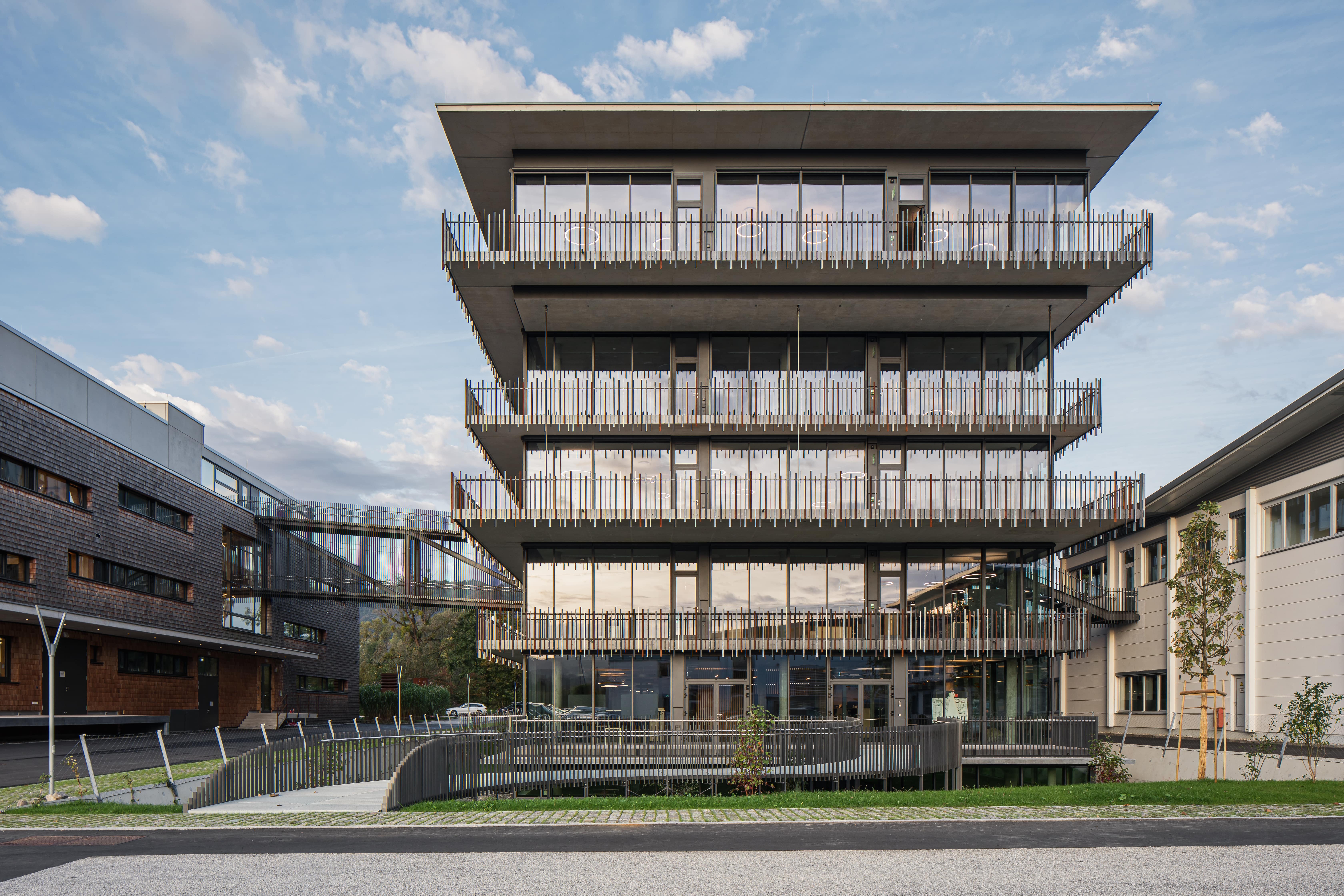 'Am Inn' Office Building - Redensification in the Industrial Area by ...
