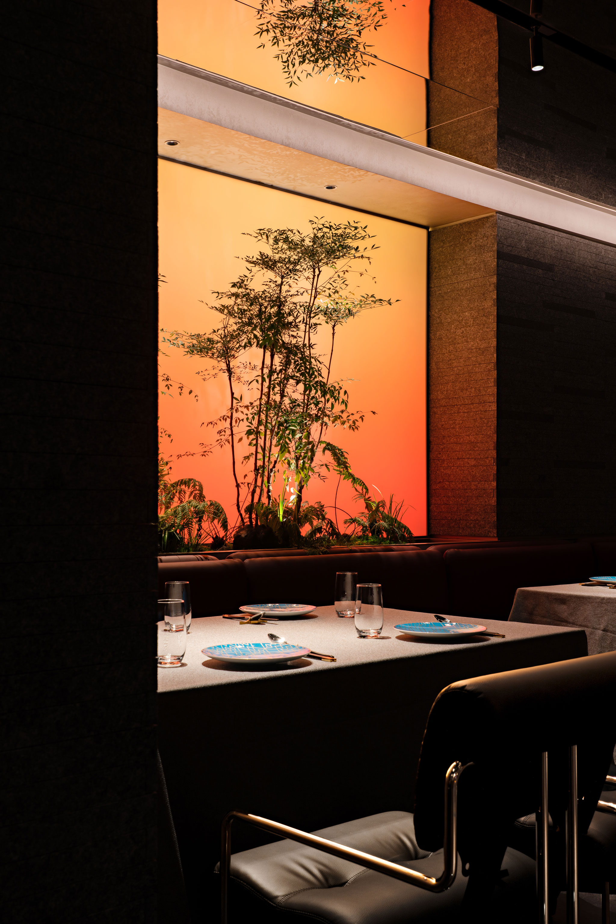 Wanwei Roast Duck Wangfujing Branch by Beijing IN•X Design Co., Ltd ...