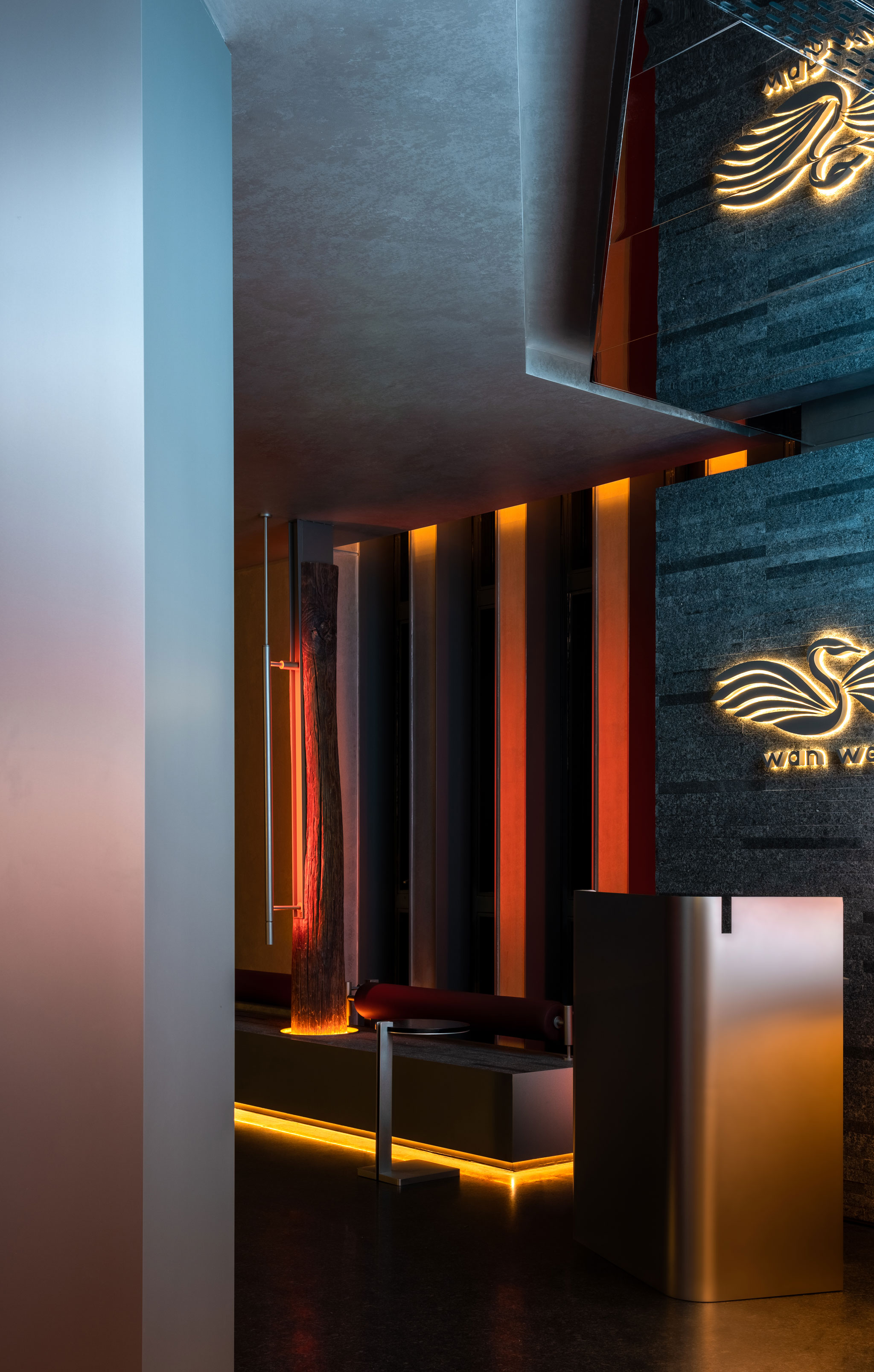 Wanwei Roast Duck Wangfujing Branch by Beijing IN•X Design Co., Ltd ...