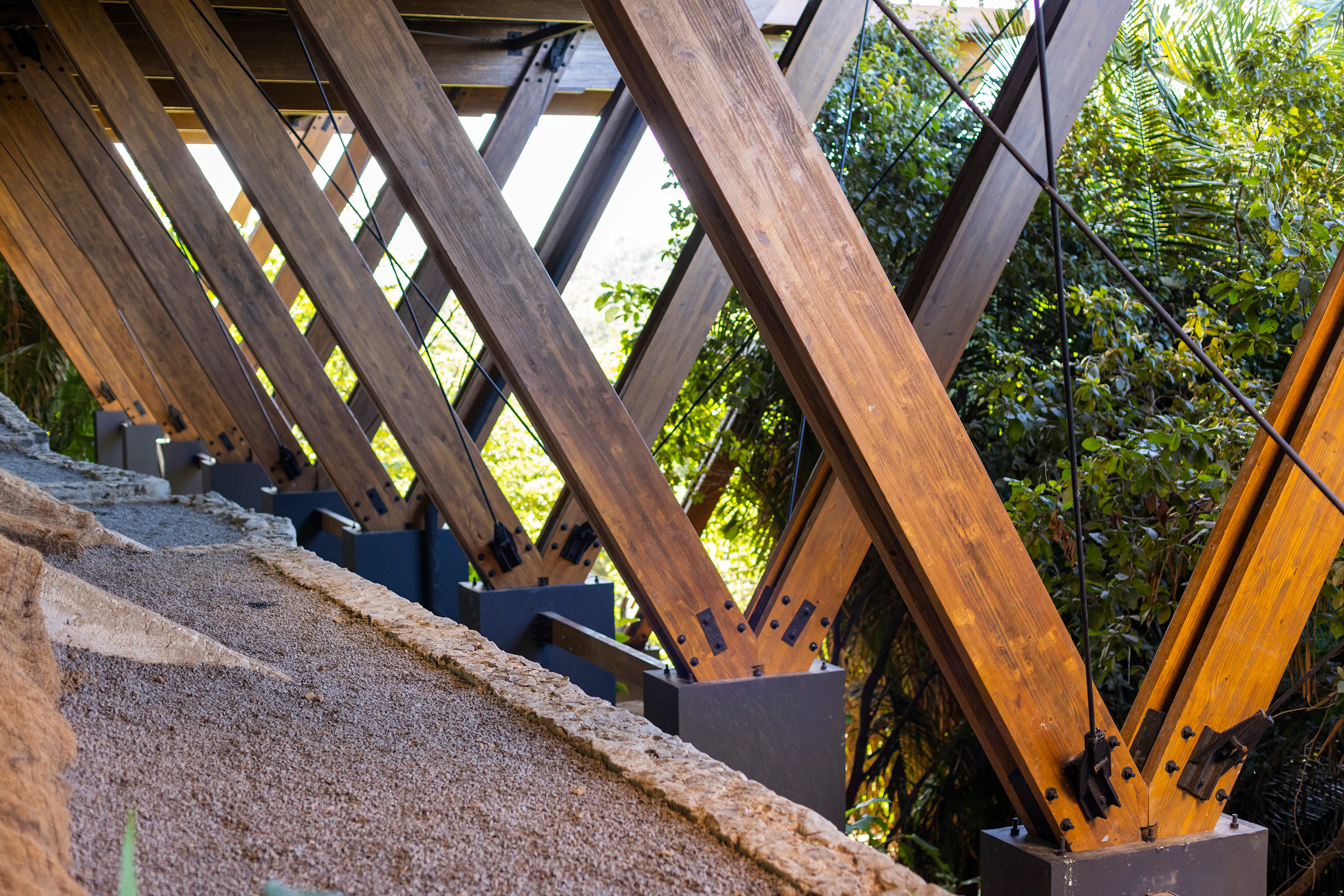 Loma Sagrada House — 13