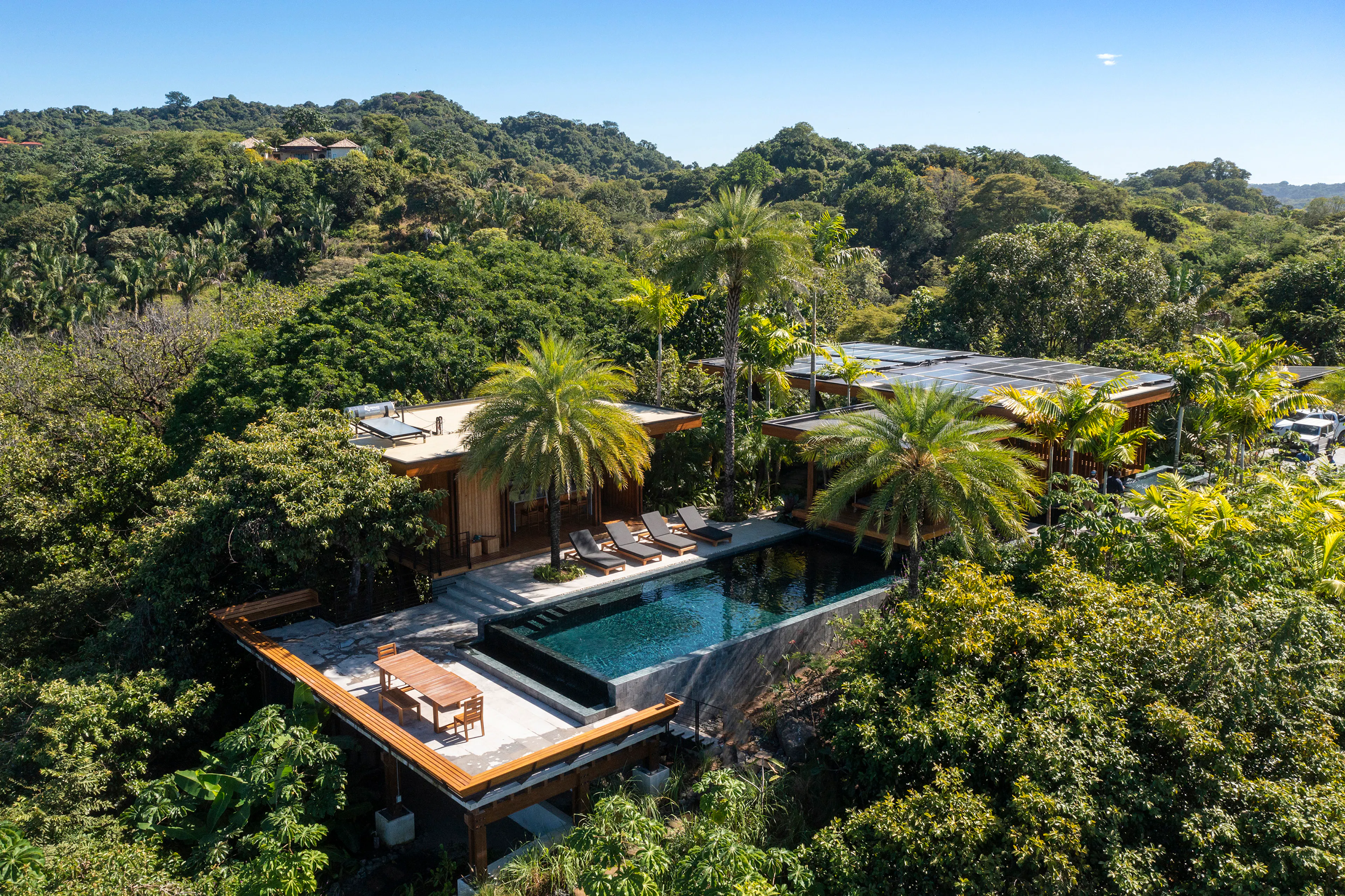 Loma Sagrada House — 14