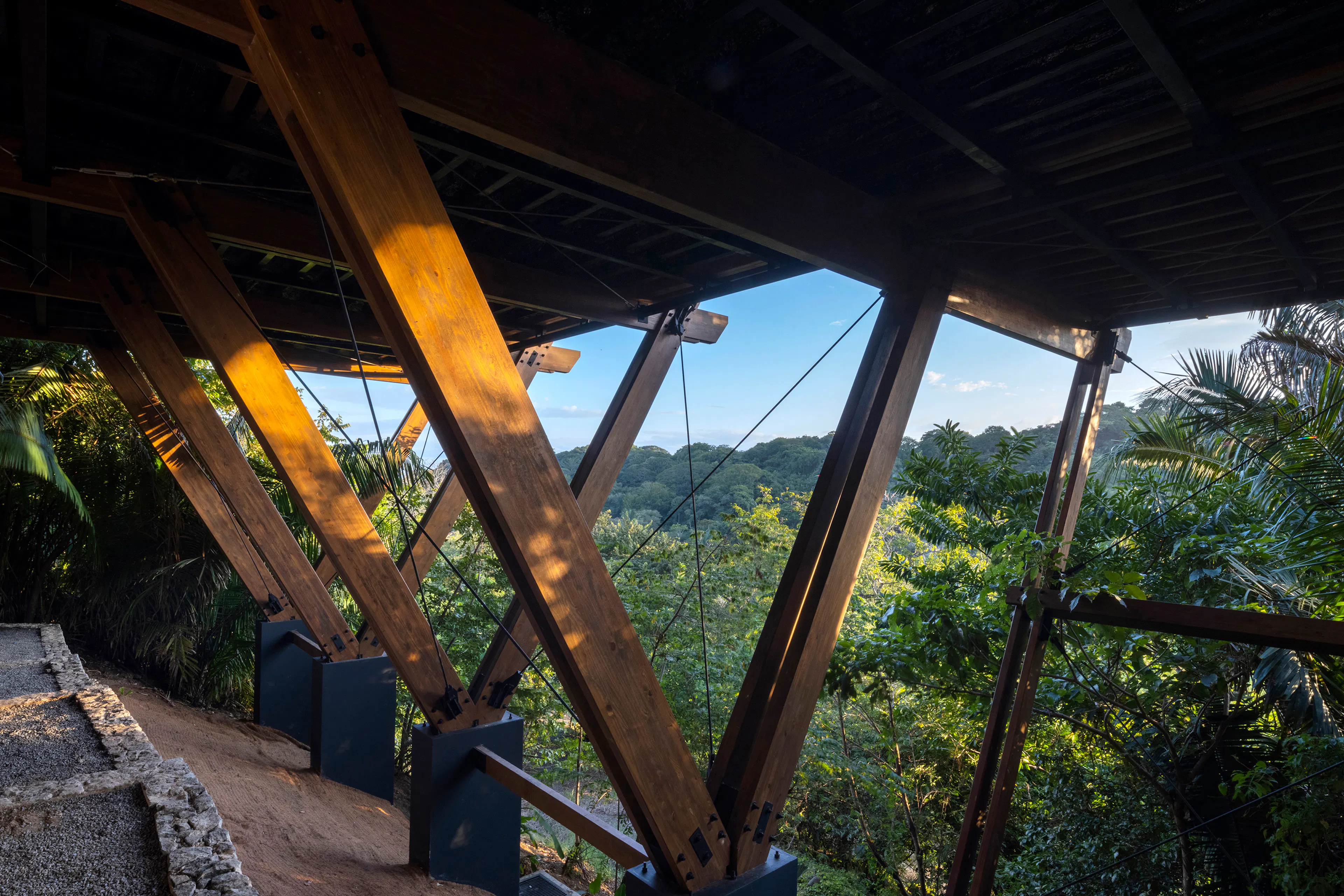 Loma Sagrada House — 16