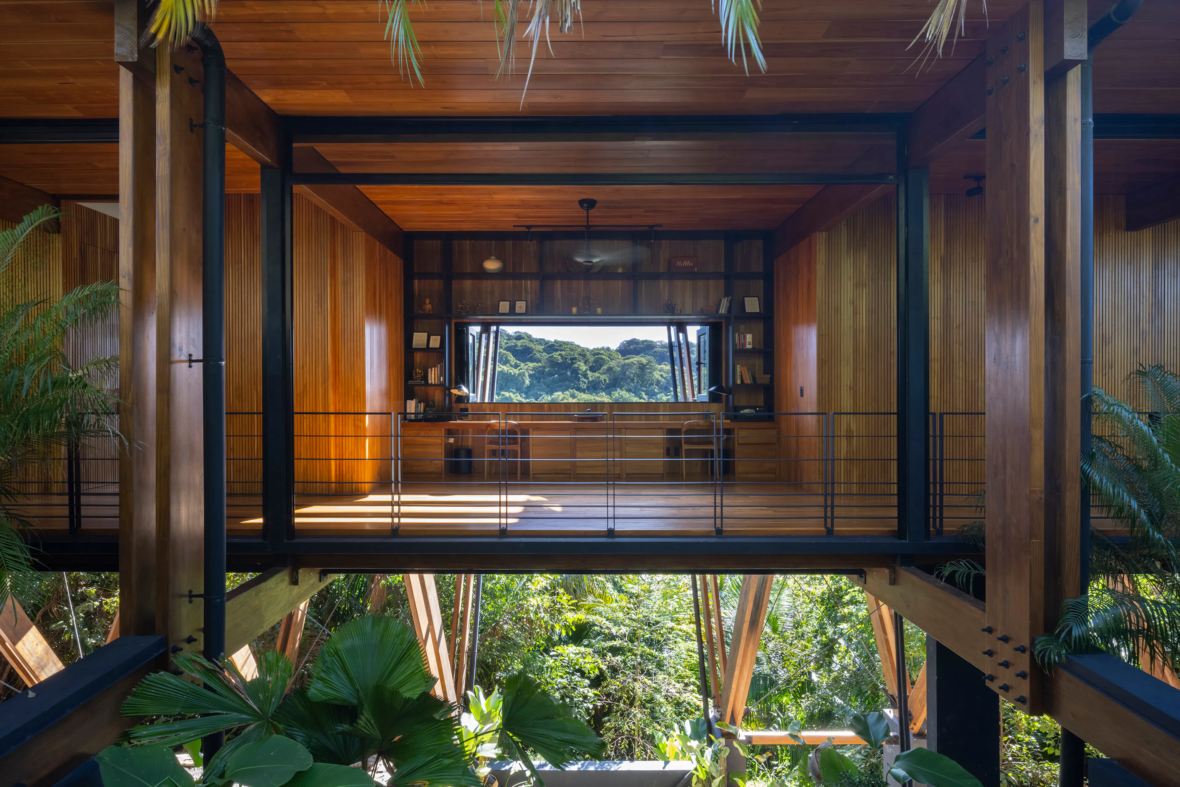 Loma Sagrada House — 17