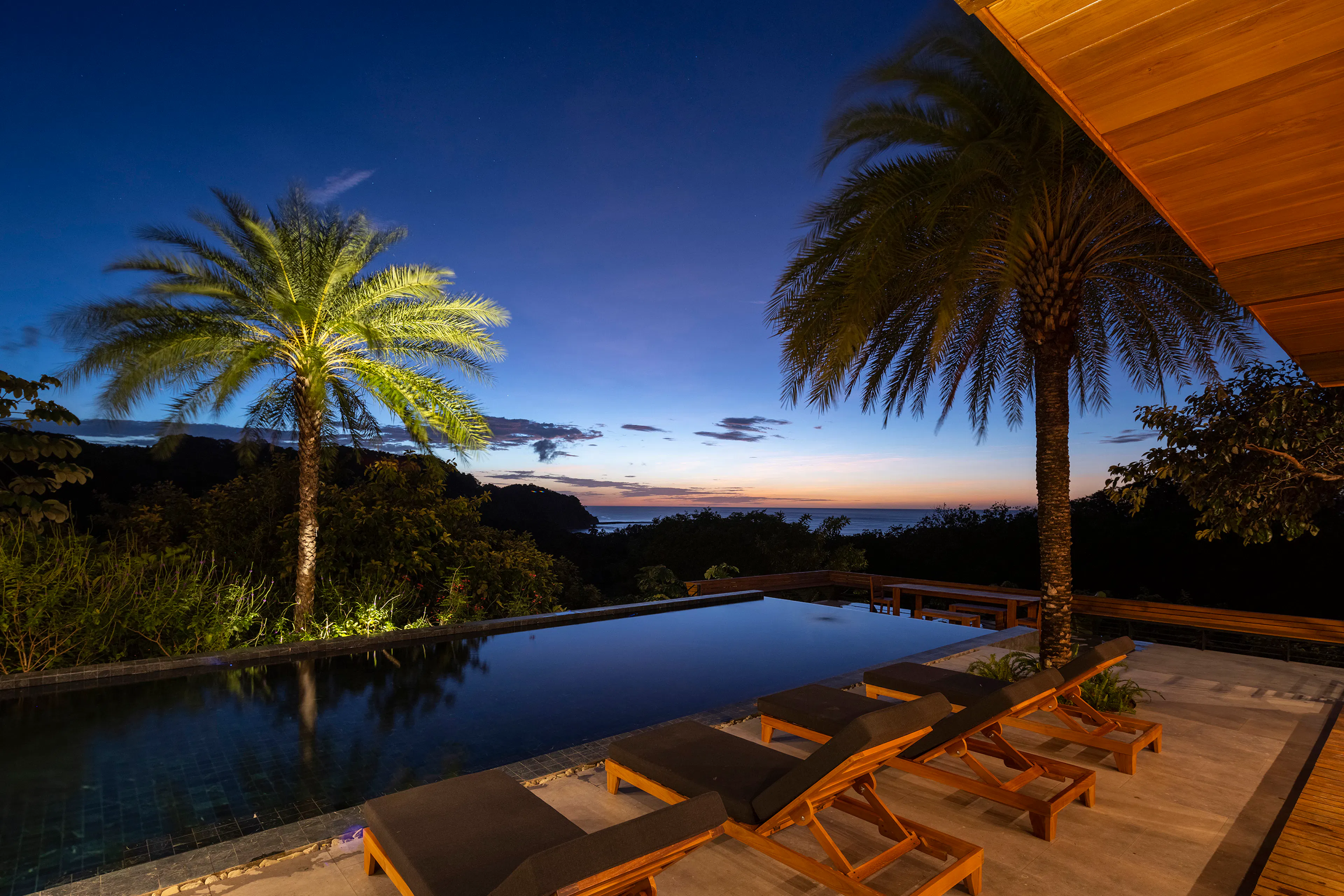 Loma Sagrada House — 20