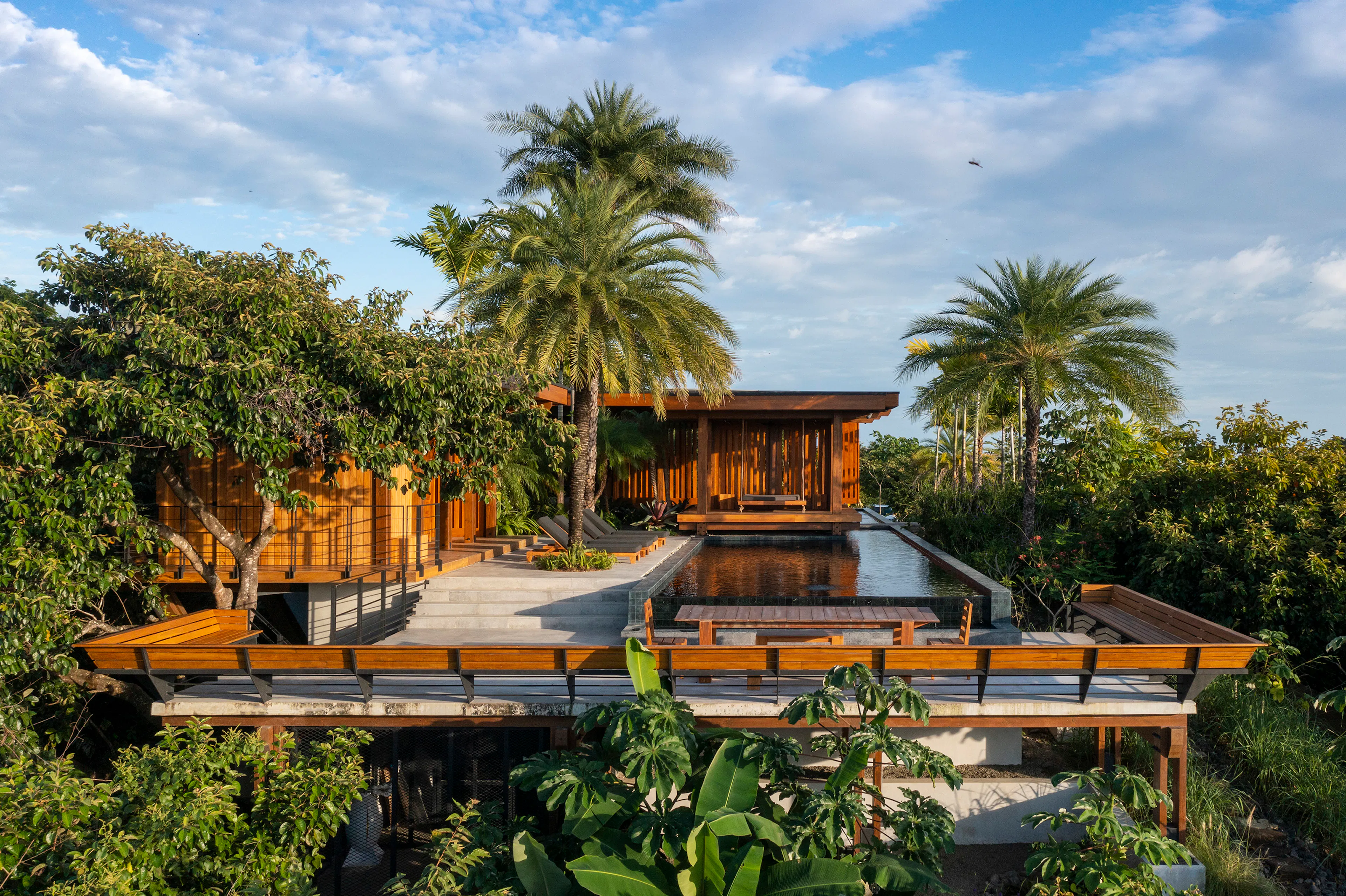 Loma Sagrada House — 24