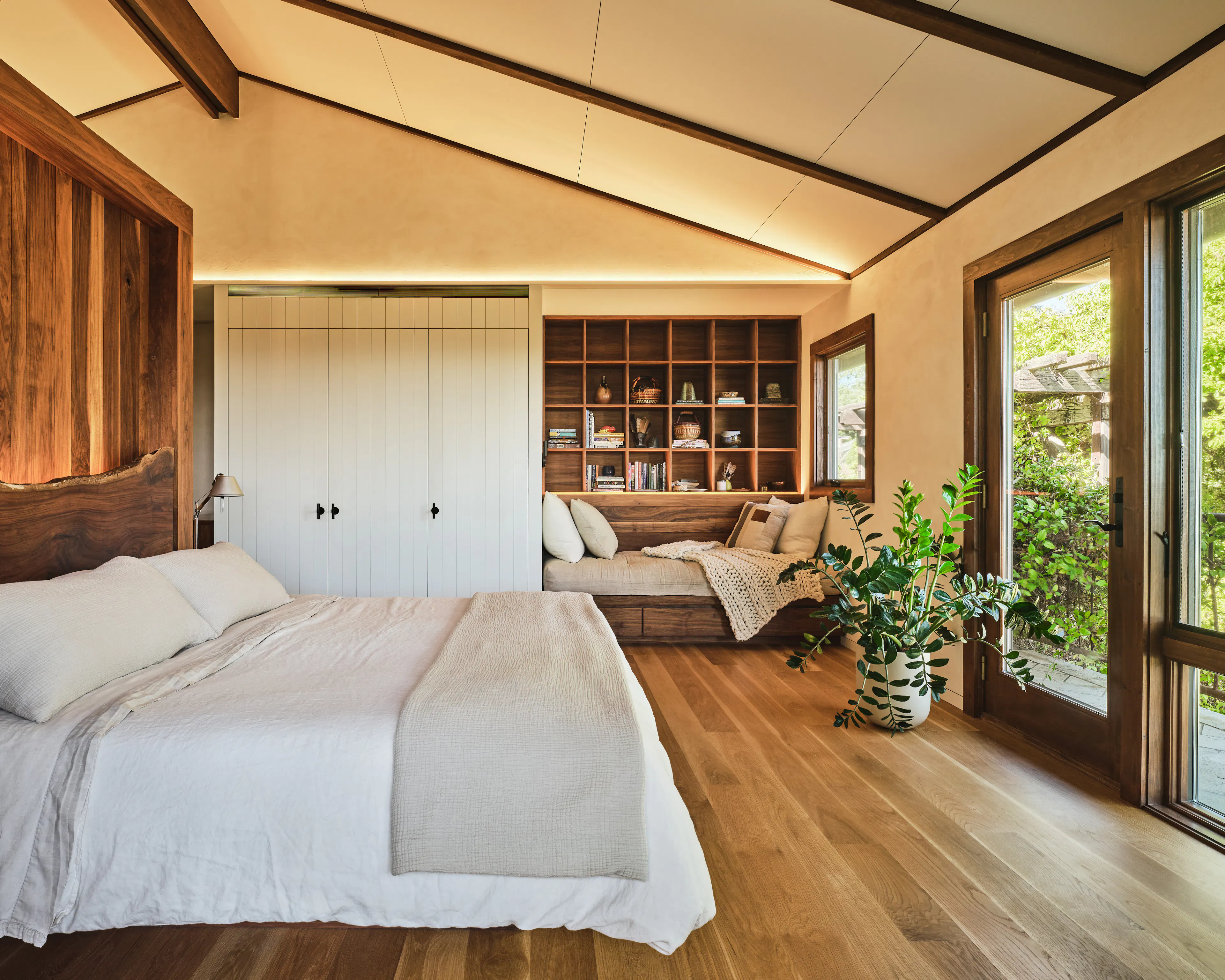 The Albert Hotel — 2