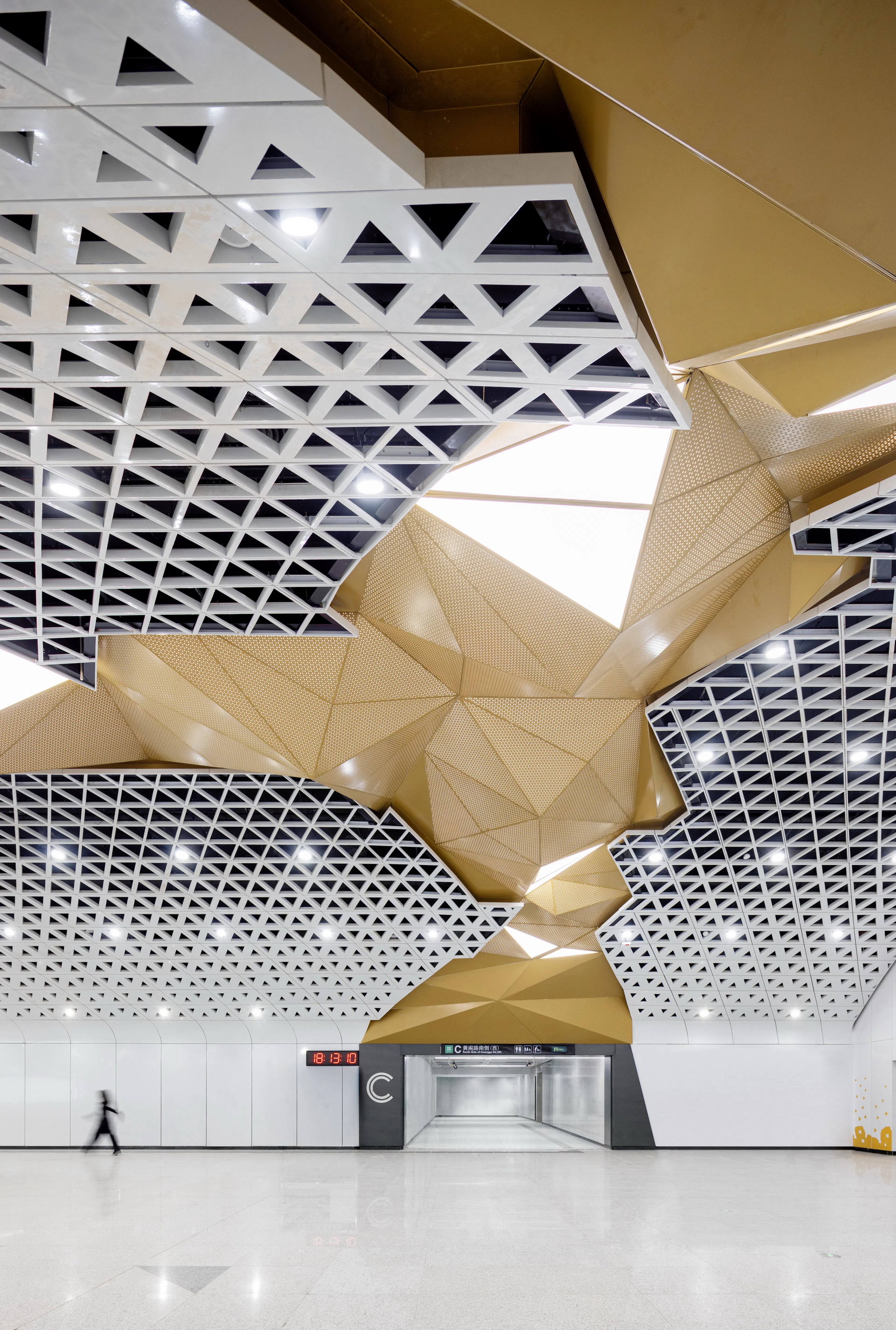 Shenzhen Metro Line 16 — 1