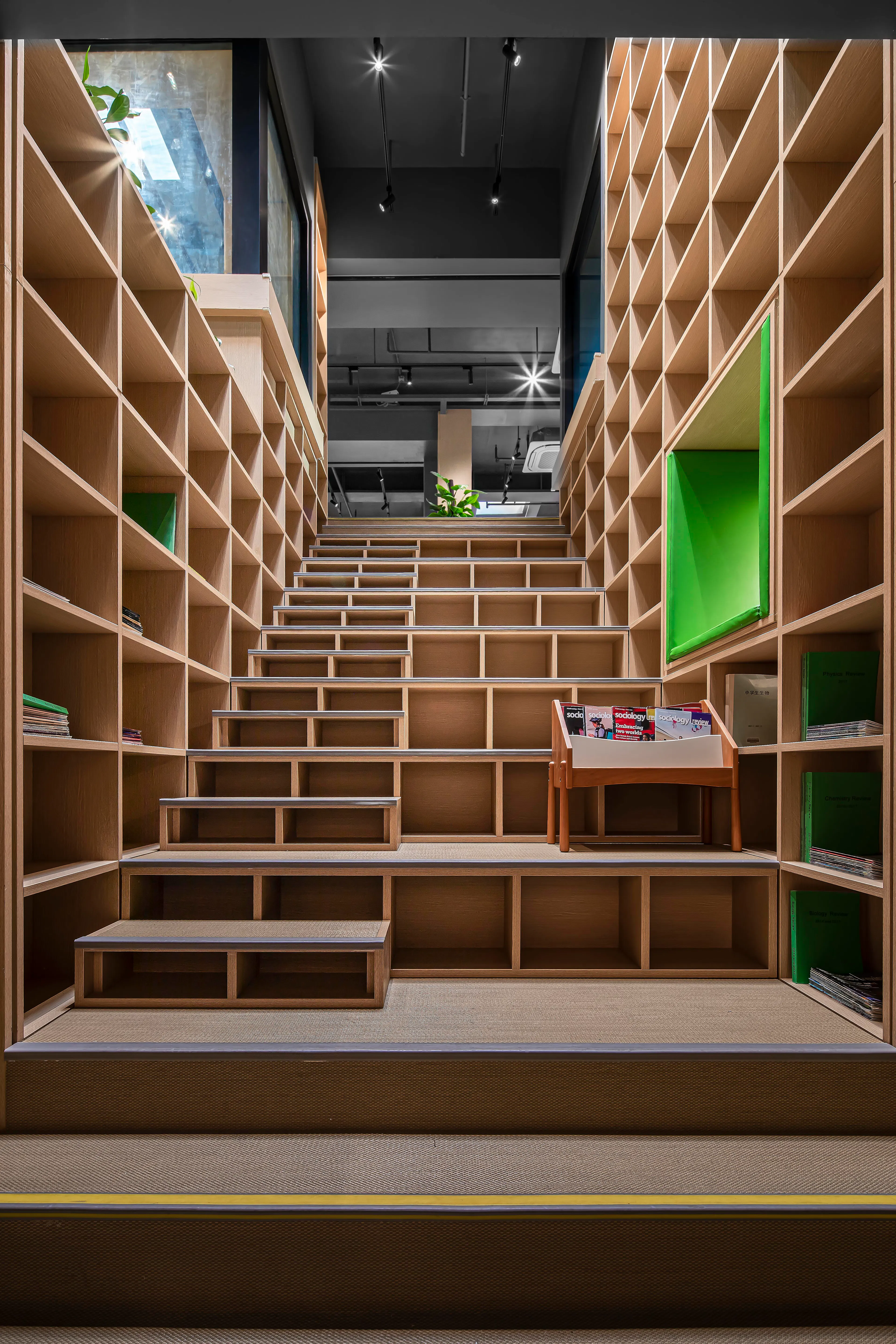 Shenzhen College of International Education — 10